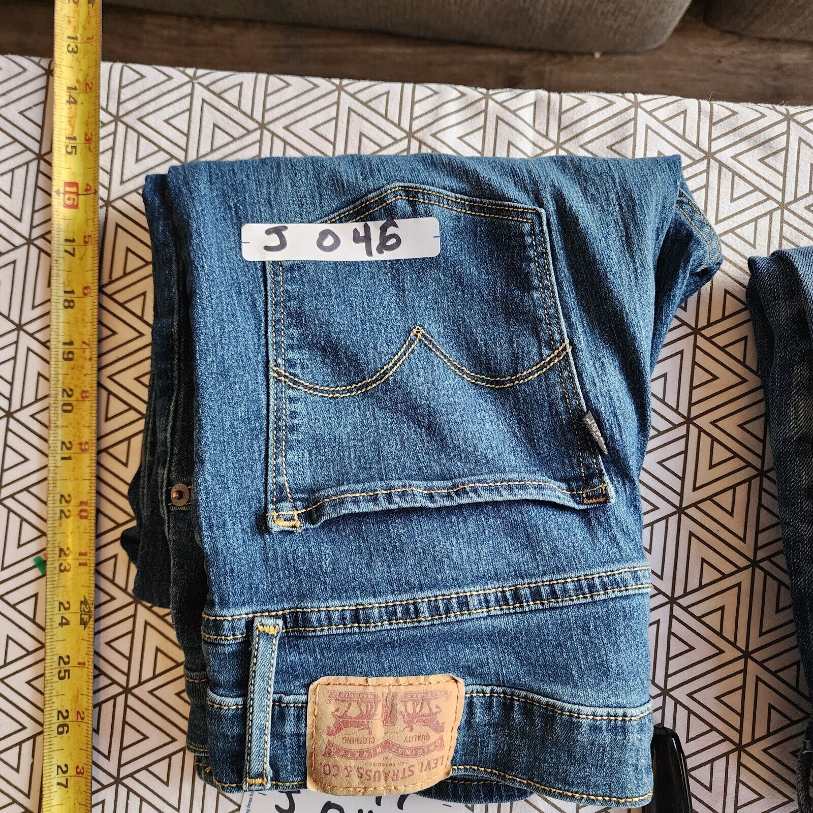 Levi's Levi's Women's 724 High-Rise Street Jeans Size 32x28 Size 32" / US 10 / IT 46 - 6 Thumbnail