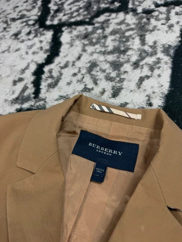 Burberry Burberry beige pattern jacket 34 XS Size XS / US 0-2 / IT 36-38 - 4 Thumbnail