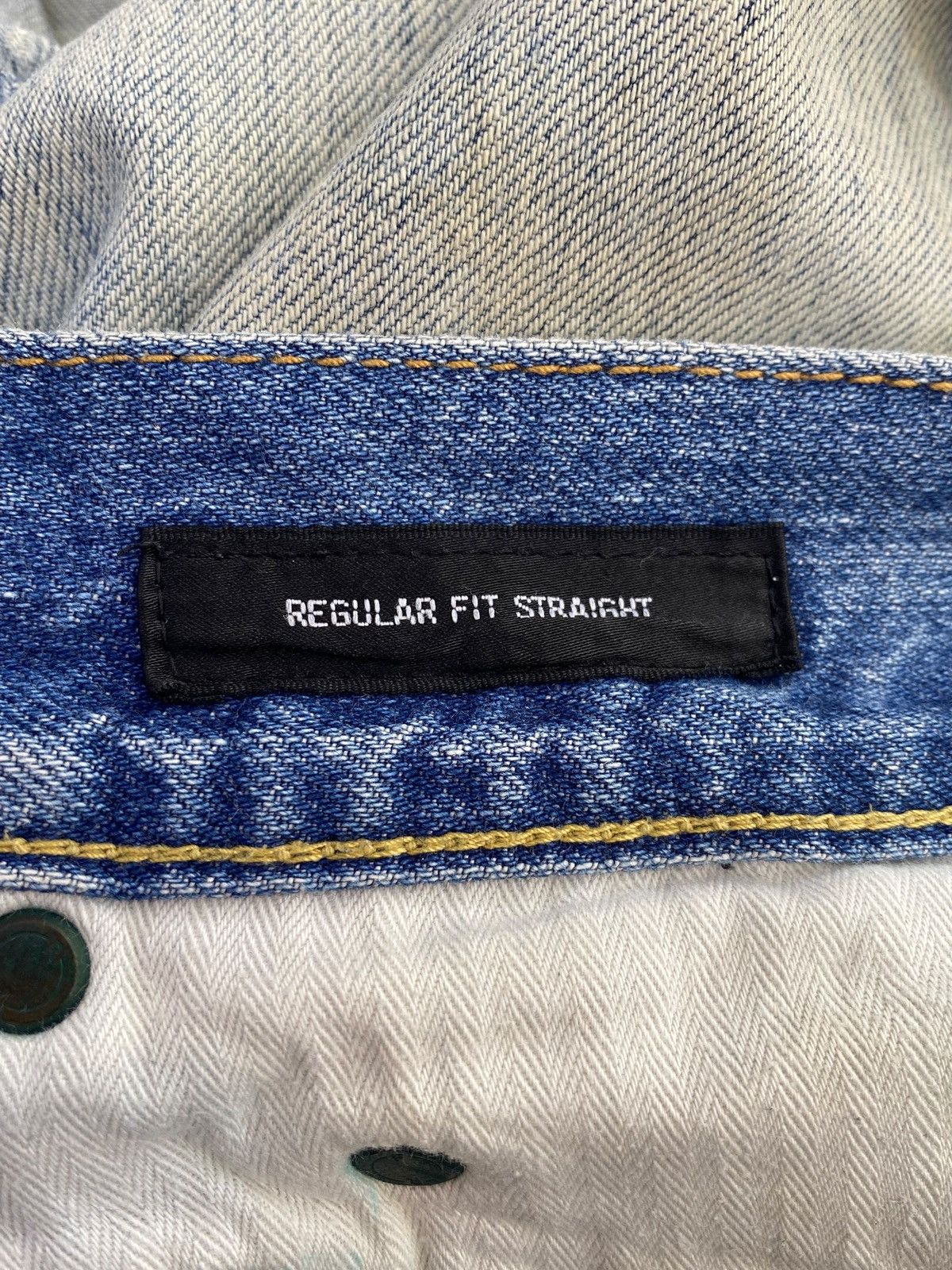 Uniqlo Uniqlo Acid Light Wash Style Regular Fit Jeans Size US 32 / EU 48 - 11 Thumbnail