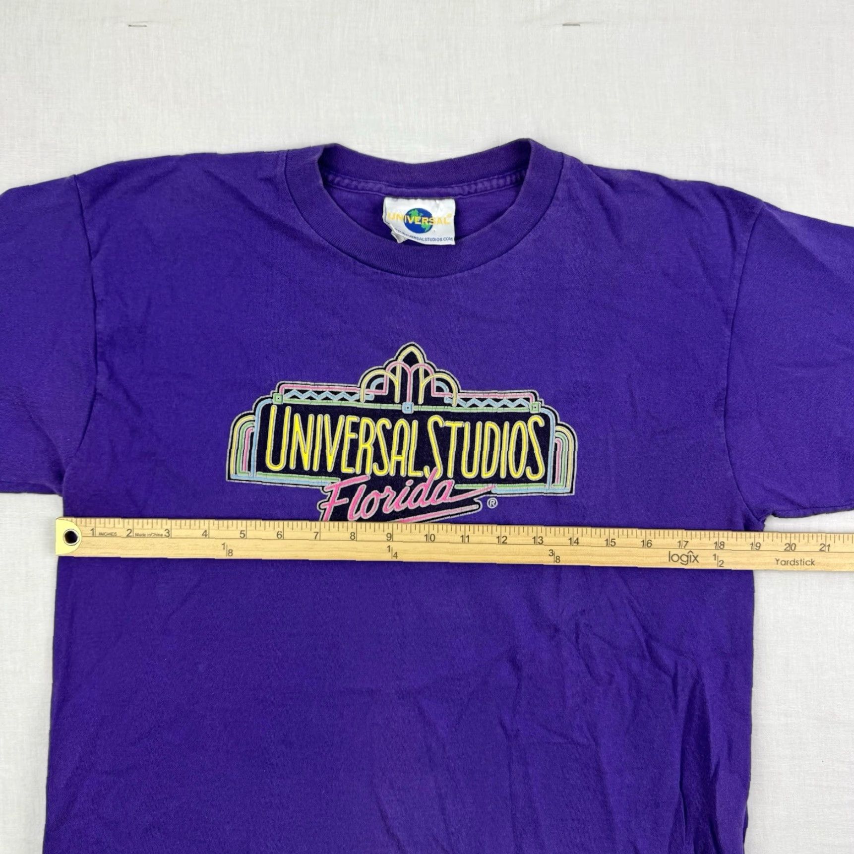 Vintage Vintage Universal Studios T Shirt Adult Medium Purple Theme Park Logo 90s Size US M / EU 48-50 / 2 - 7 Thumbnail