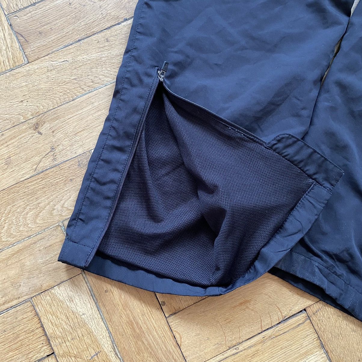 Vintage Vintage Nike Nylon Pants Track 90s Swoosh Striped Drill Y2K Size US 34 / EU 50 - 9 Thumbnail