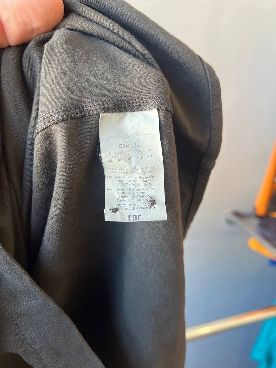 Circolo 1901 CIRCOLO 1901 MENS CLASSIC SOLID COTTON BLEND BUTTON SHIRT XL Size US XL / EU 56 / 4 - 8 Thumbnail