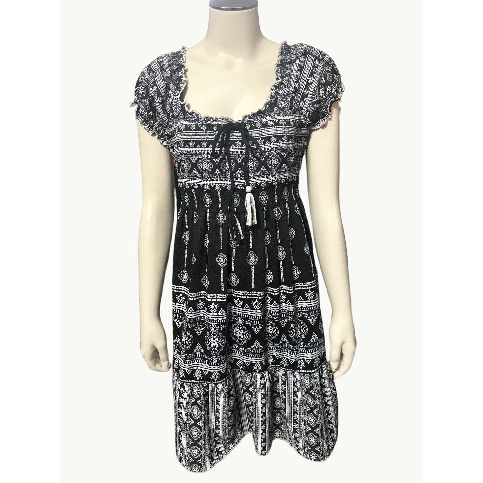 Almost Famous Almost Famous Black White Ruffle Sleeve Boho Dress Size Larg Size L / US 10 / IT 46 - 1 Thumbnail