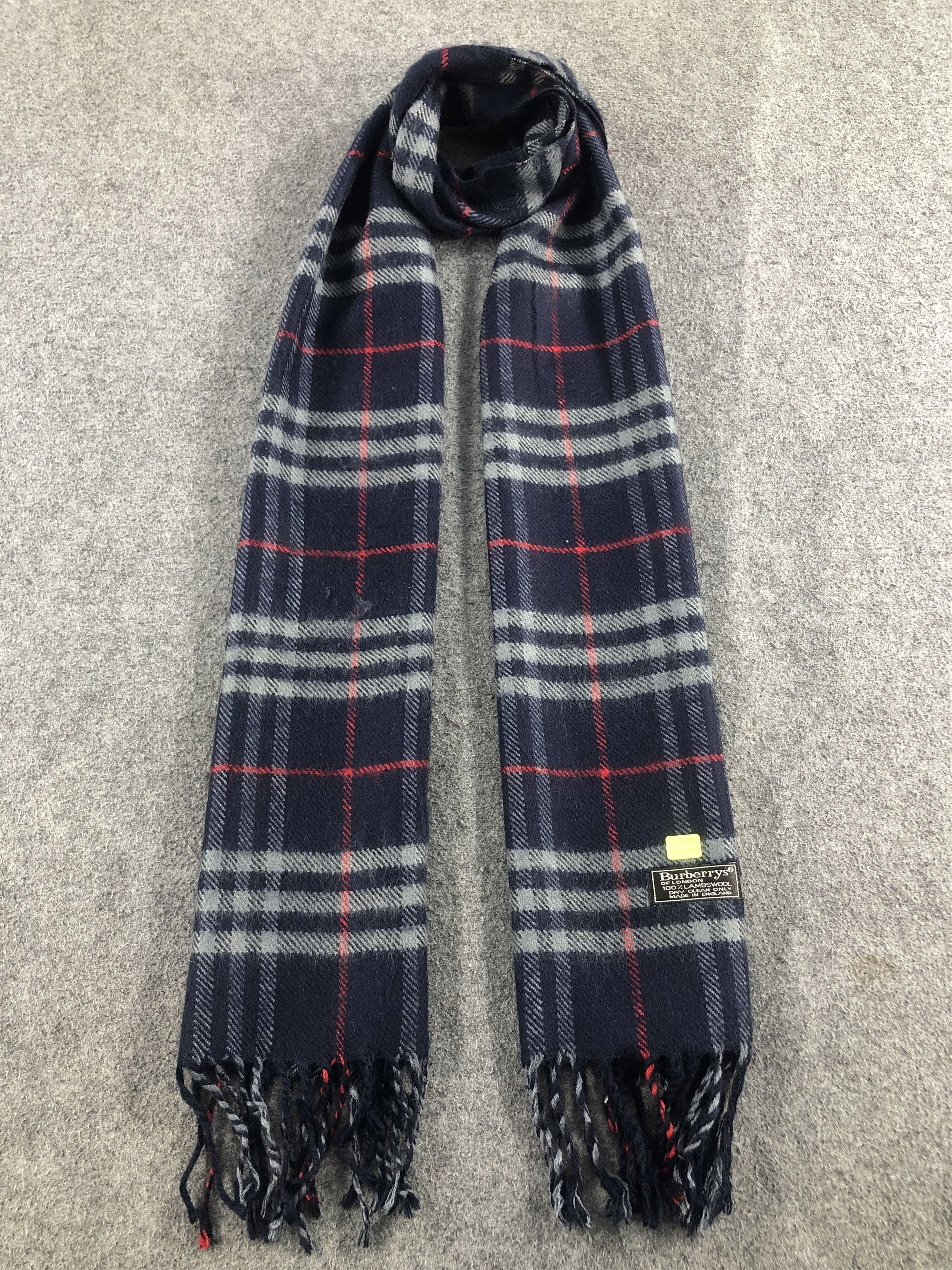 Burberry Burberry Scarf / Muffler / Neckwear Size ONE SIZE - 1 Thumbnail