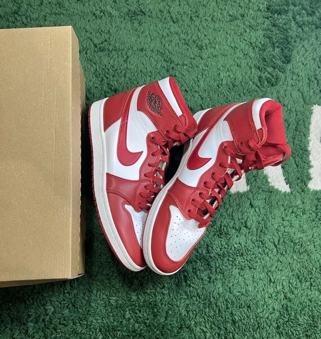 Vintage New Beginnings AJ1 Hi size 44 Size US 10 / EU 43 - 6 Thumbnail