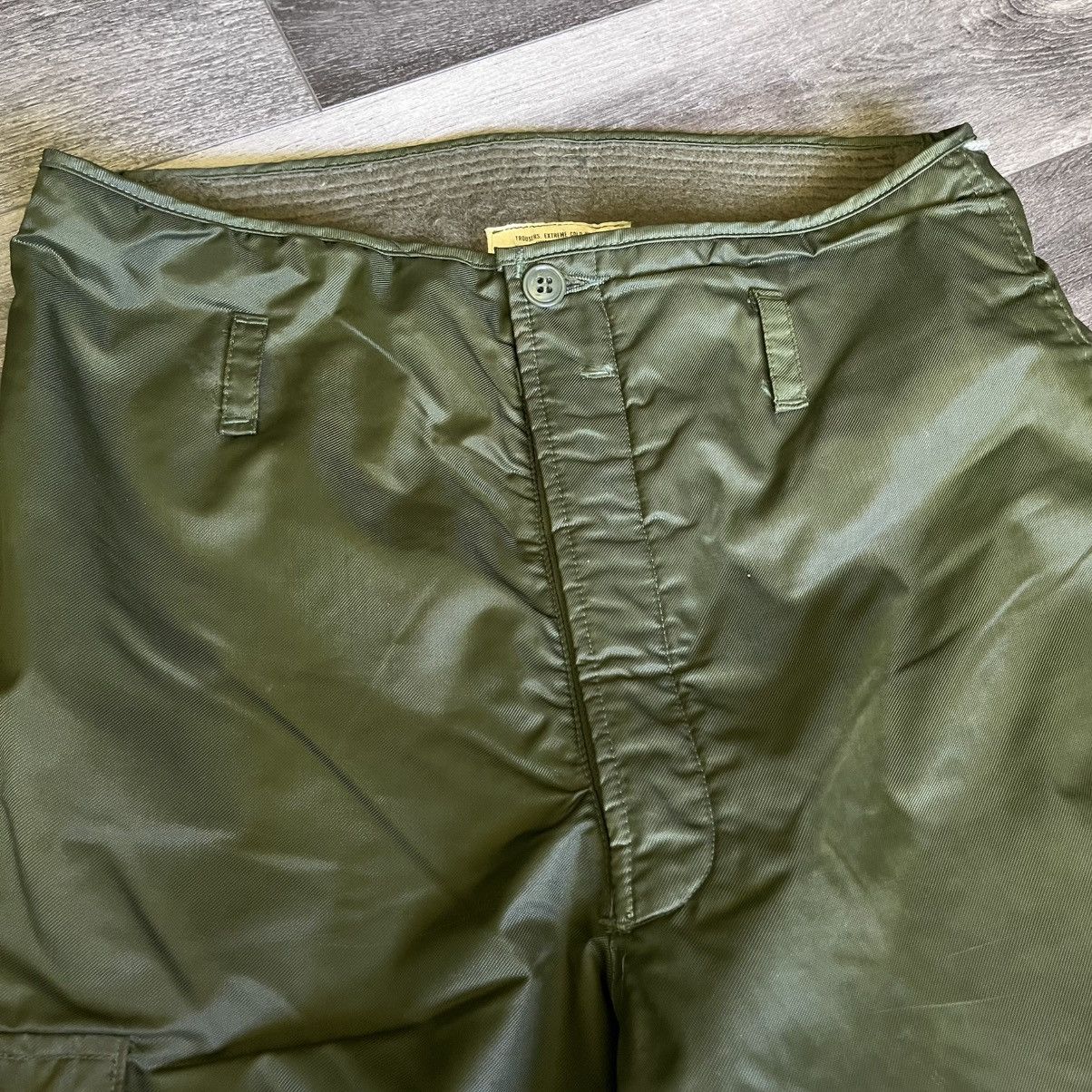 Vintage Vintage 1960s Army Extreme Cold Weather Impermeable Trousers Size US 34 / EU 50 - 12 Thumbnail