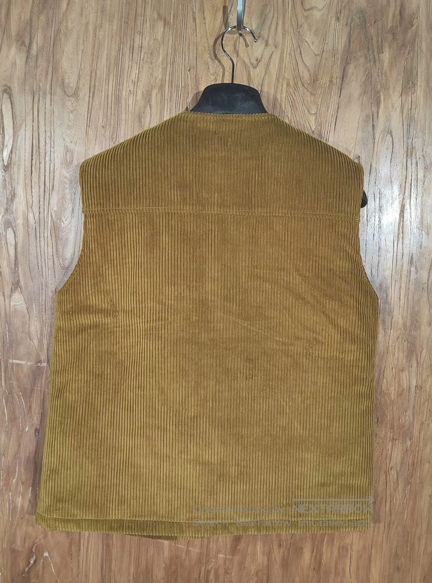 Prada Prada Corduroy Quilted Vest in Beige. Size US S / EU 44-46 / 1 - 7 Thumbnail