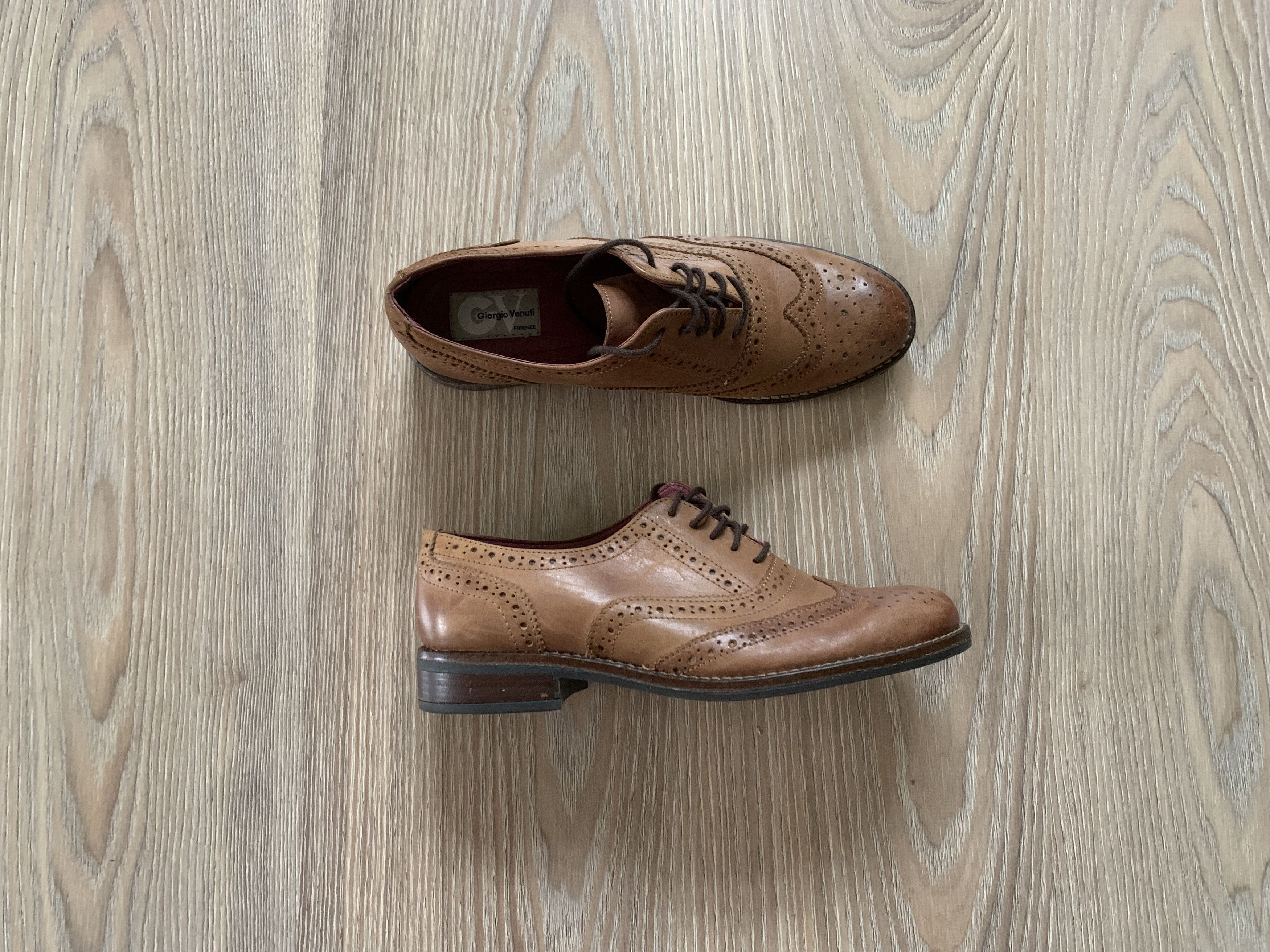 Other Giorgio Venuti Womens Italian Brogue Size US 7 / IT 37 - 1 Thumbnail