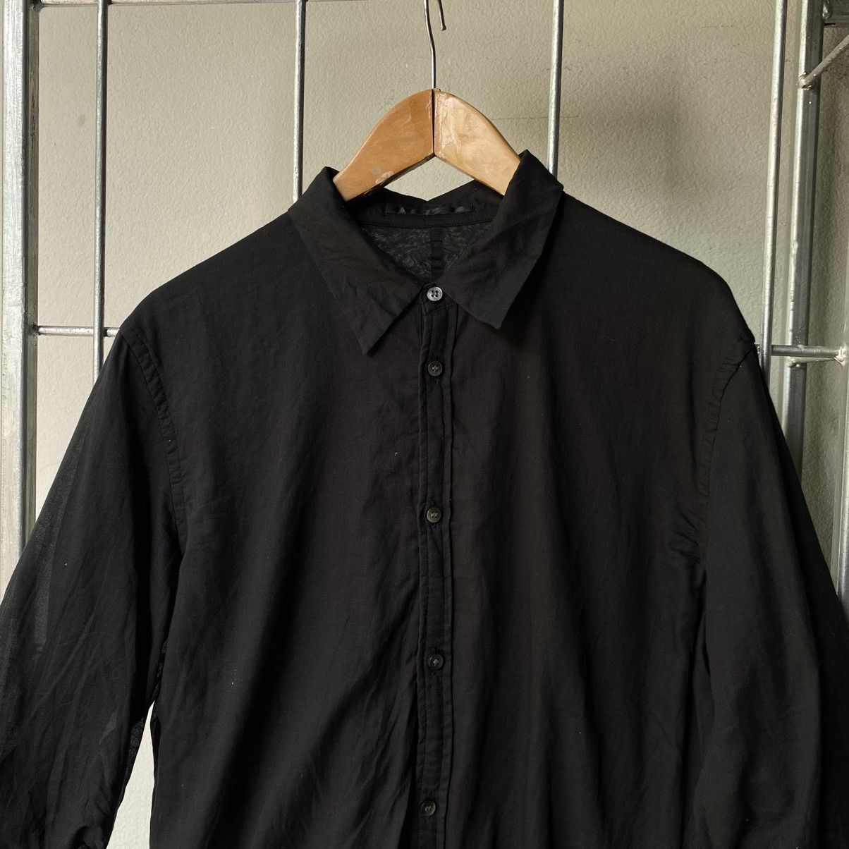 The Viridi-Anne double layer black shirt