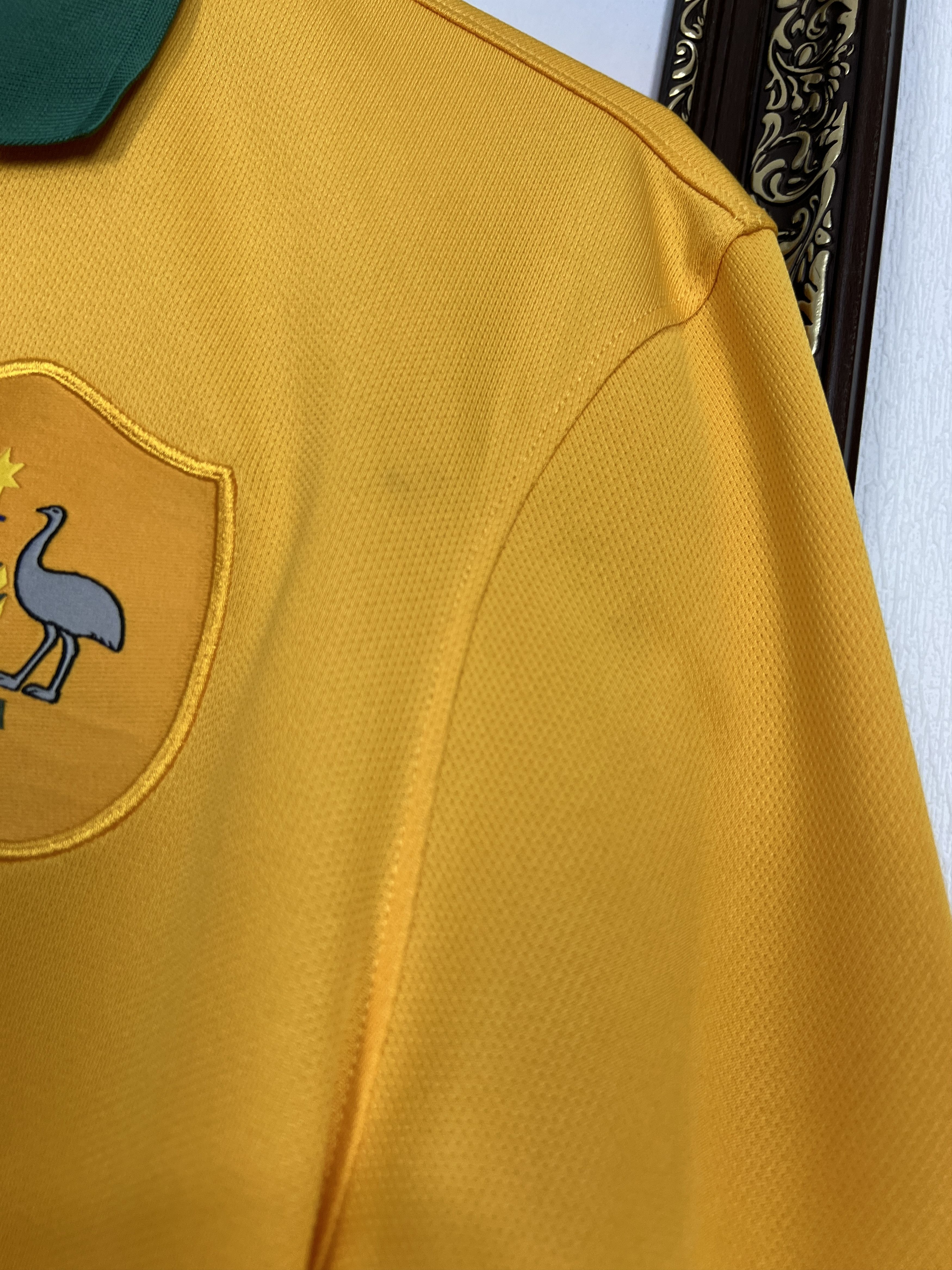 Nike Australia Home football shirt 2014 Soccer Nike Jersey Mens Size US M / EU 48-50 / 2 - 6 Thumbnail