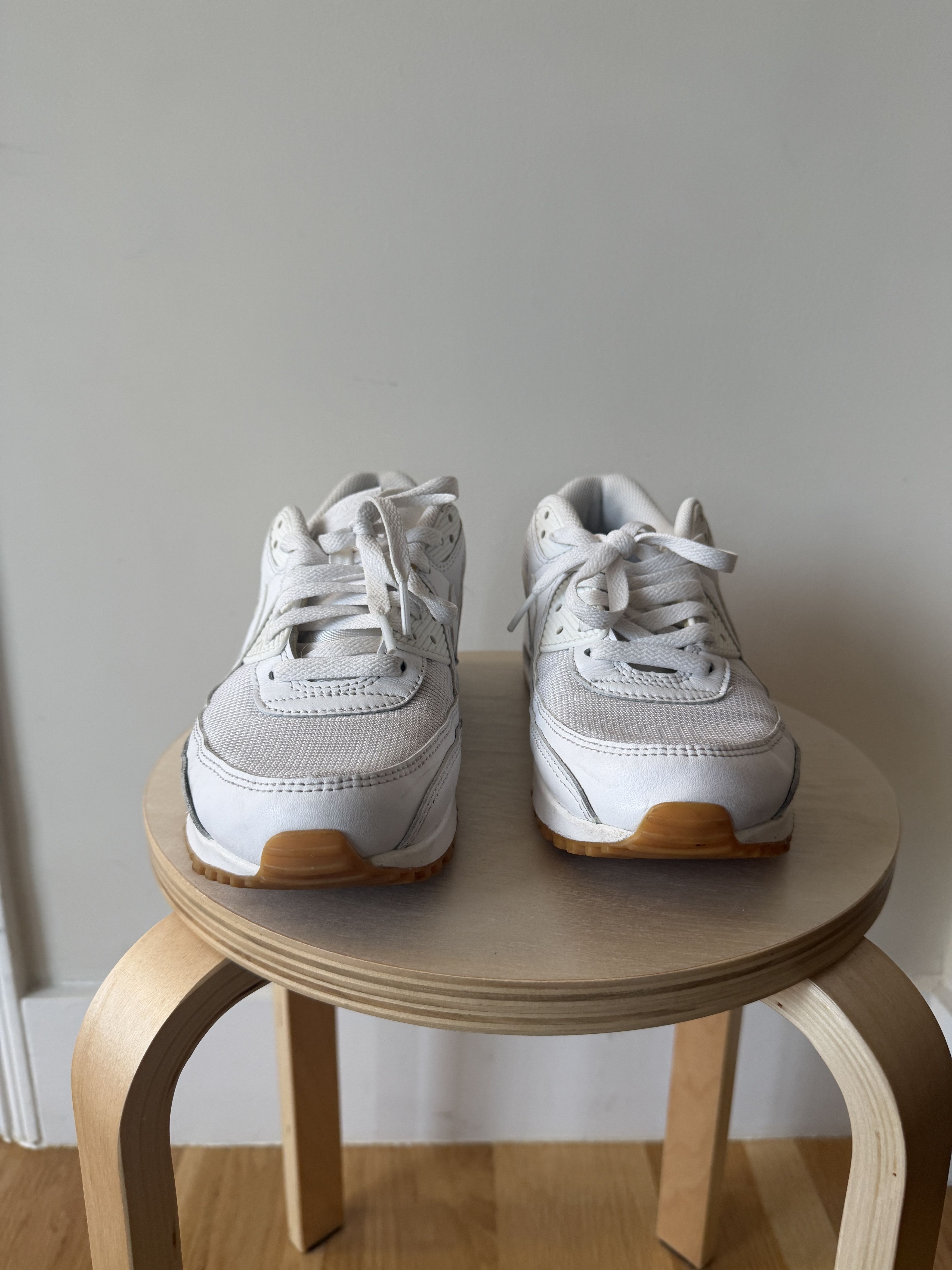 Nike Men's Nike Air Max 90 Gum Casual Shoes Size US 8.5 / EU 41-42 - 2 Thumbnail