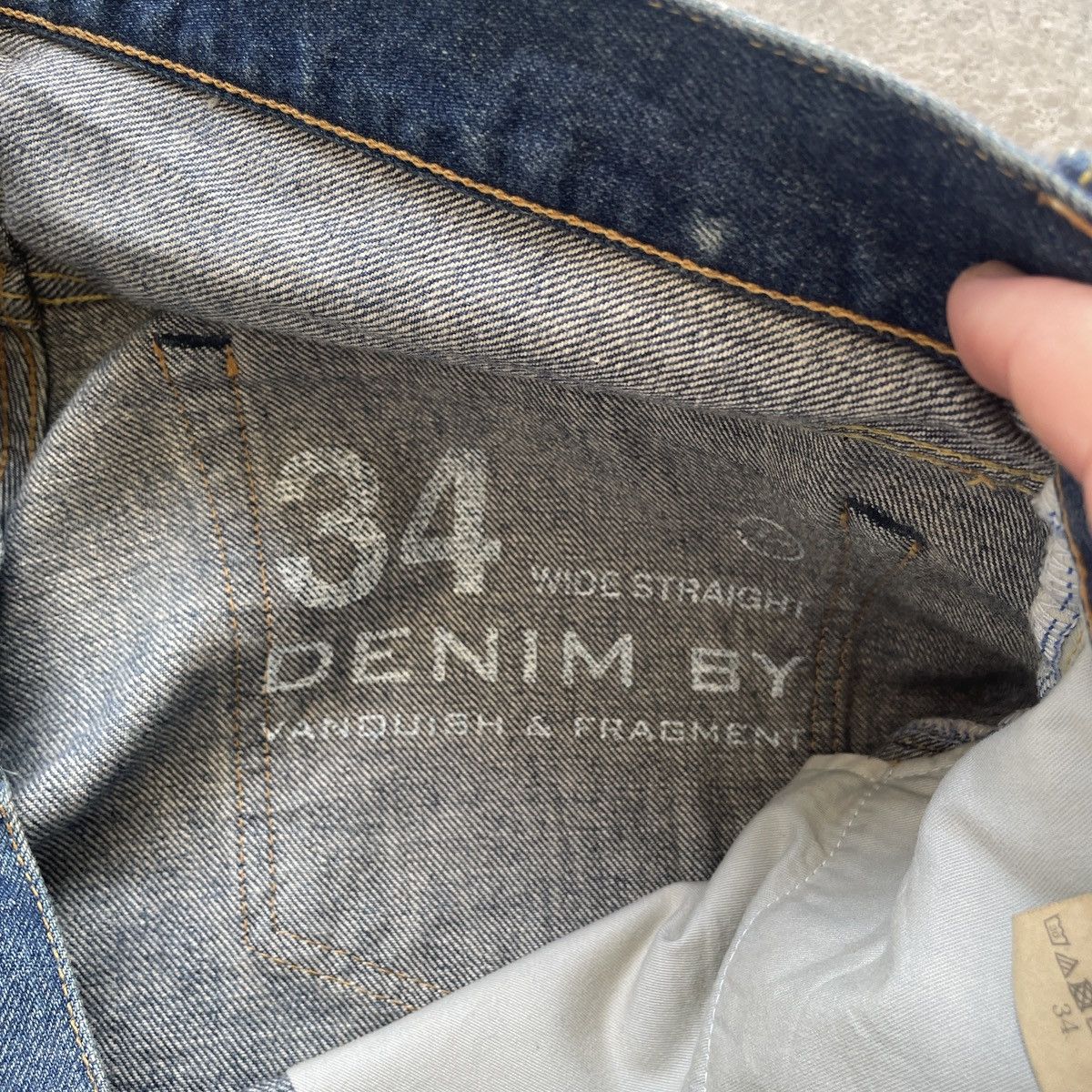 Japanese Brand W35 Vintage Japan Selvedge Faded Jeans Pants Stonewash Denim Size US 35 - 9 Thumbnail