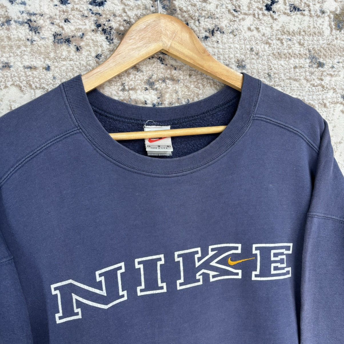 Nike × Vintage VINTAGE 90s NIKE BIG LOGO CREW NECK SWEATSHIRT Size US L / EU 52-54 / 3 - 2 Thumbnail