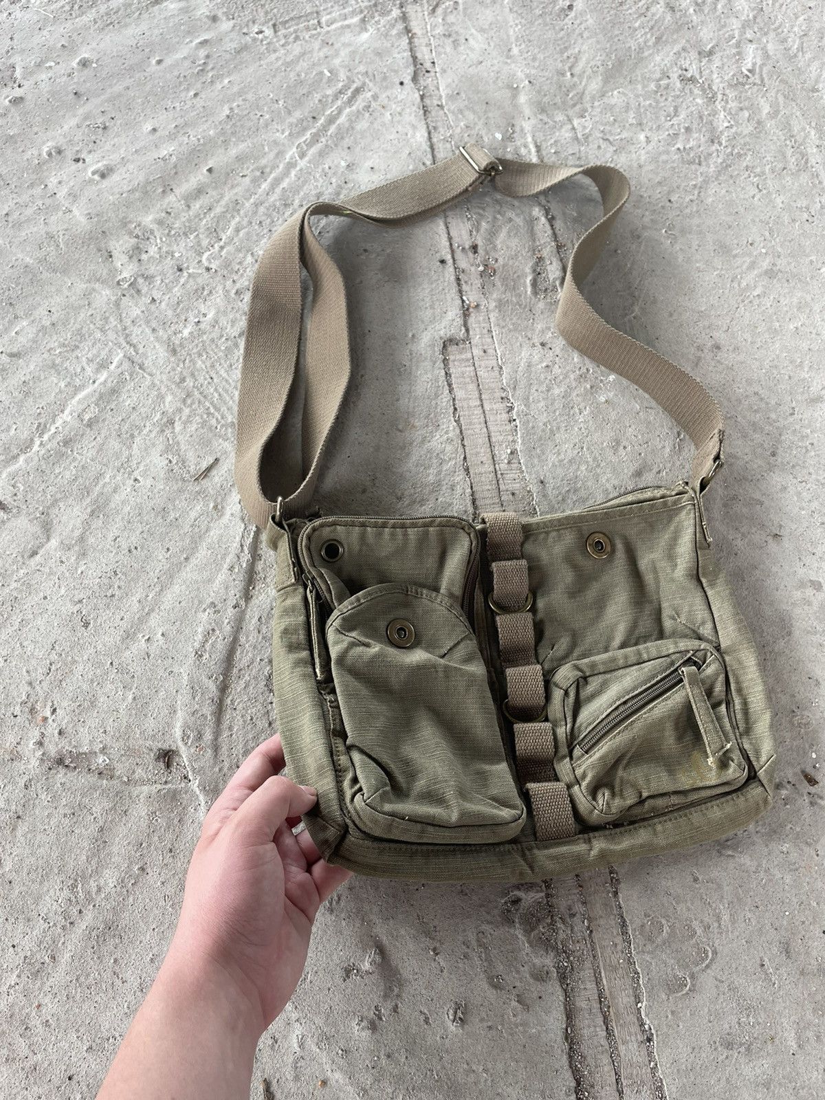 Japanese Brand × Vintage Vintage Y2K Japanese Multi Pocket Crossbody Military Bag Size ONE SIZE - 2 Thumbnail