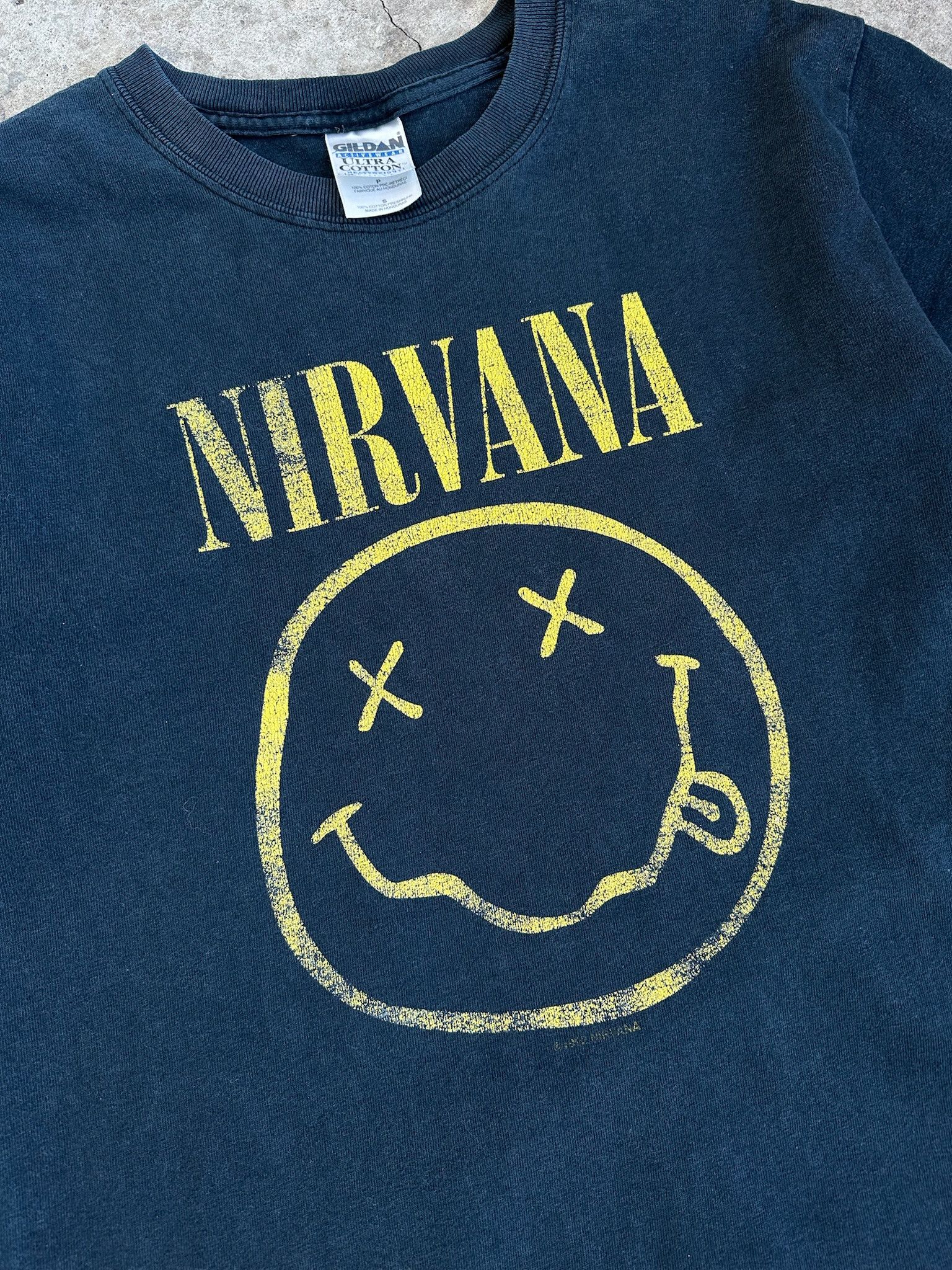 Band Tees Vintage 90s Nirvana Smile Kurt Cobain Black Tee Size US S / EU 44-46 / 1 - 8 Thumbnail