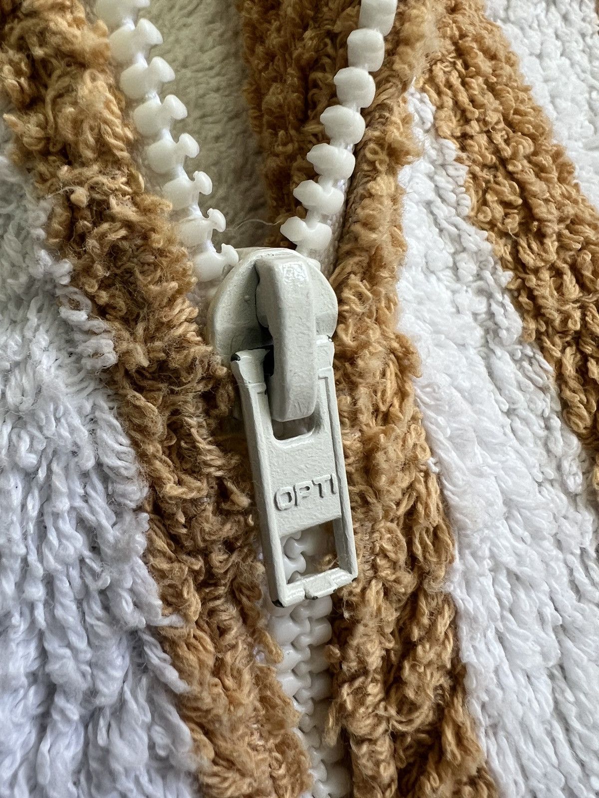 Burberry × Vintage 90s Crazy Burberry towel teddy zip jacket Size ONE SIZE - 5 Thumbnail