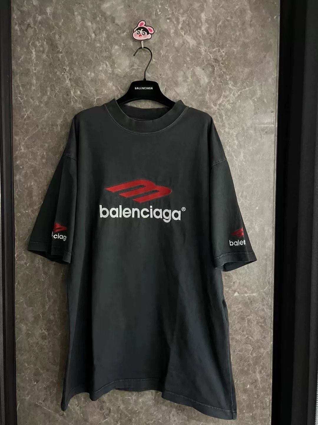 Louis Vuitton Balenciaga Red Logo Short Sleeve Tee Size US XL / EU 56 / 4 - 1 Thumbnail