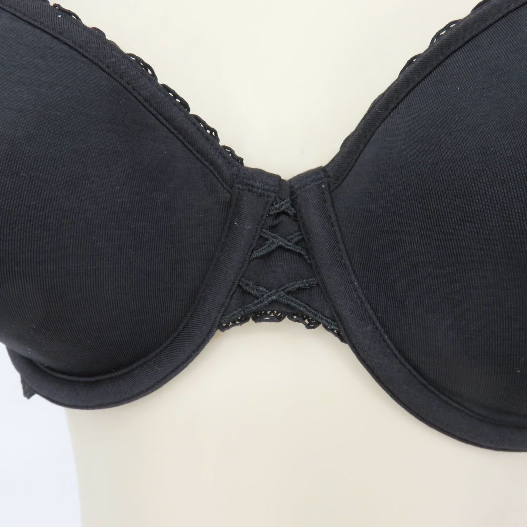 Vintage Lily of France Bra 36C Underwire Lined Black Scallop Lace Trim Women T-Shirt Cup C Brand Lily of France Size ONE SIZE - 4 Thumbnail