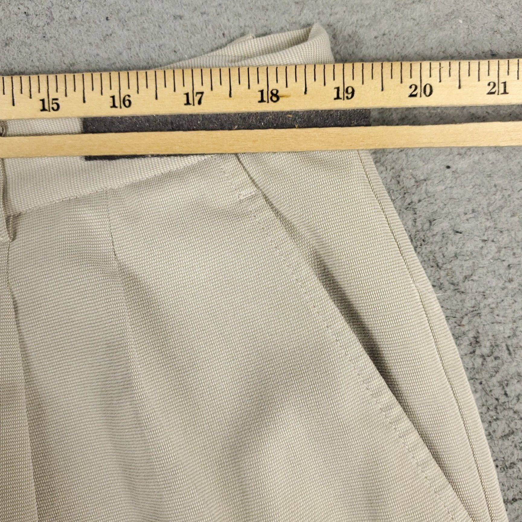 Vintage Greg Norman Shorts Mens Size 38 Beige Casual Pleated Chino Size US 38 / EU 54 - 4 Thumbnail