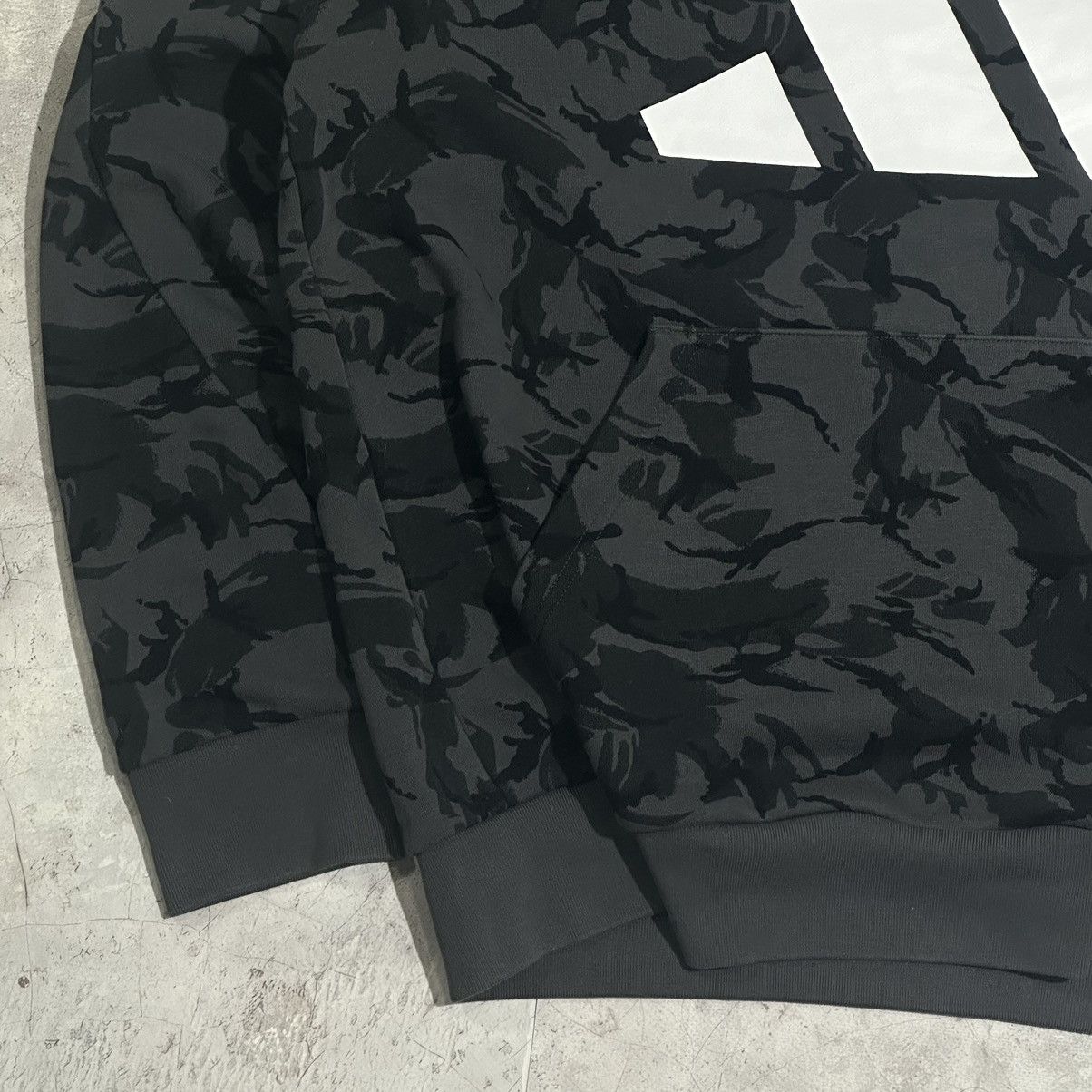 Adidas × Comme des Garcons × Japanese Brand Adidas Camo Hoodie Size US XL / EU 56 / 4 - 4 Thumbnail