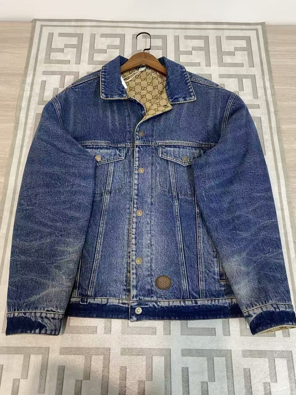 Gucci Gucci Logo Patch Denim Jacket Size L Size US L / EU 52-54 / 3 - 1 Thumbnail