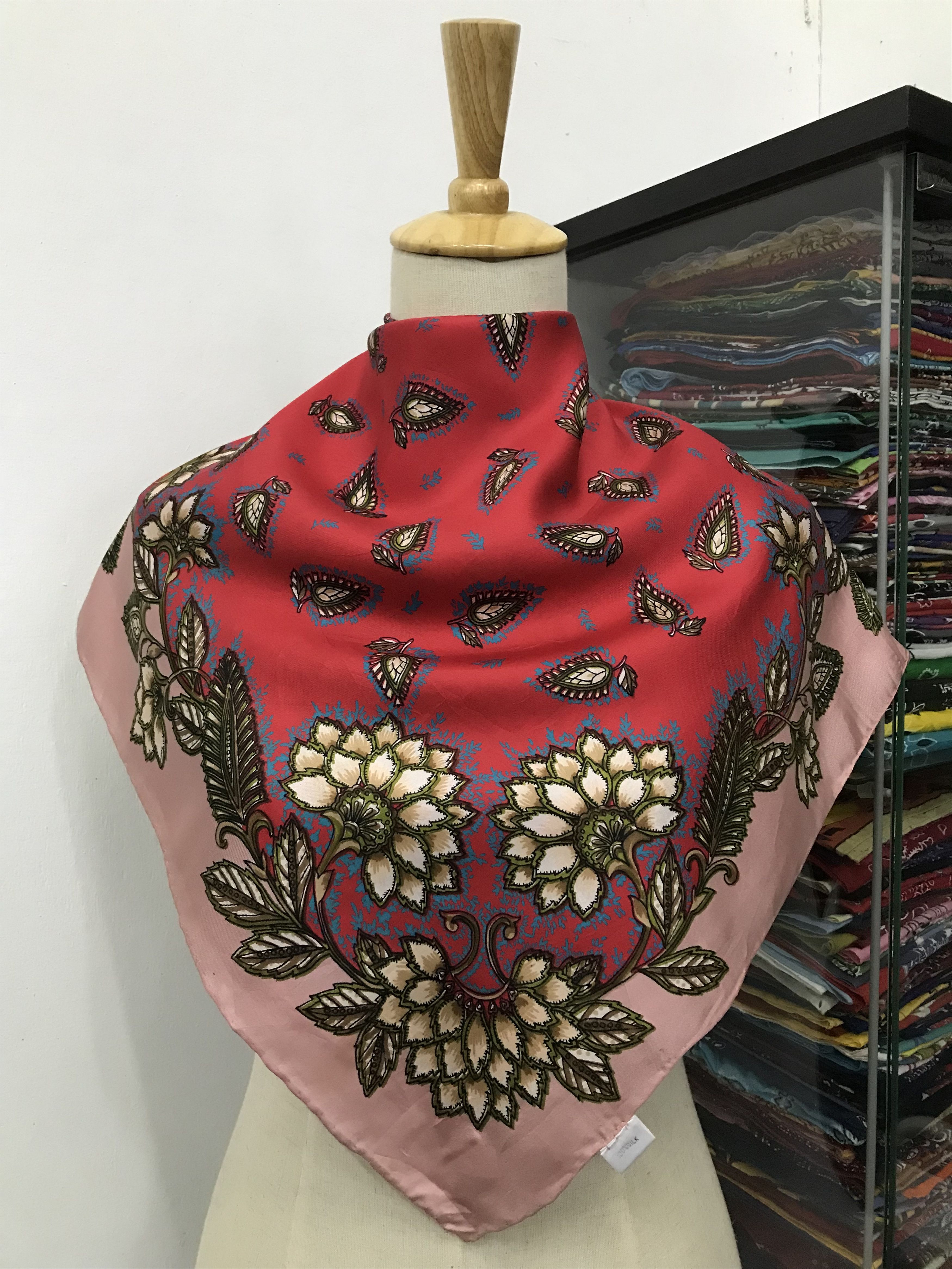 Vintage Vintage Silk Scarf Size ONE SIZE - 1 Thumbnail