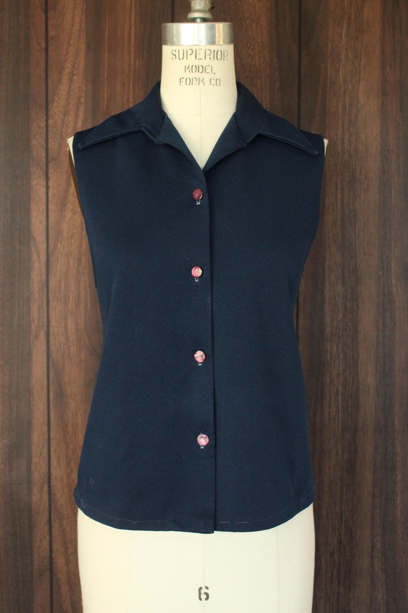 Vintage Vintage 1970s Shirt, Dagger Collar Navy Blue Button Down Pol Size S / US 4 / IT 40 - 2 Thumbnail