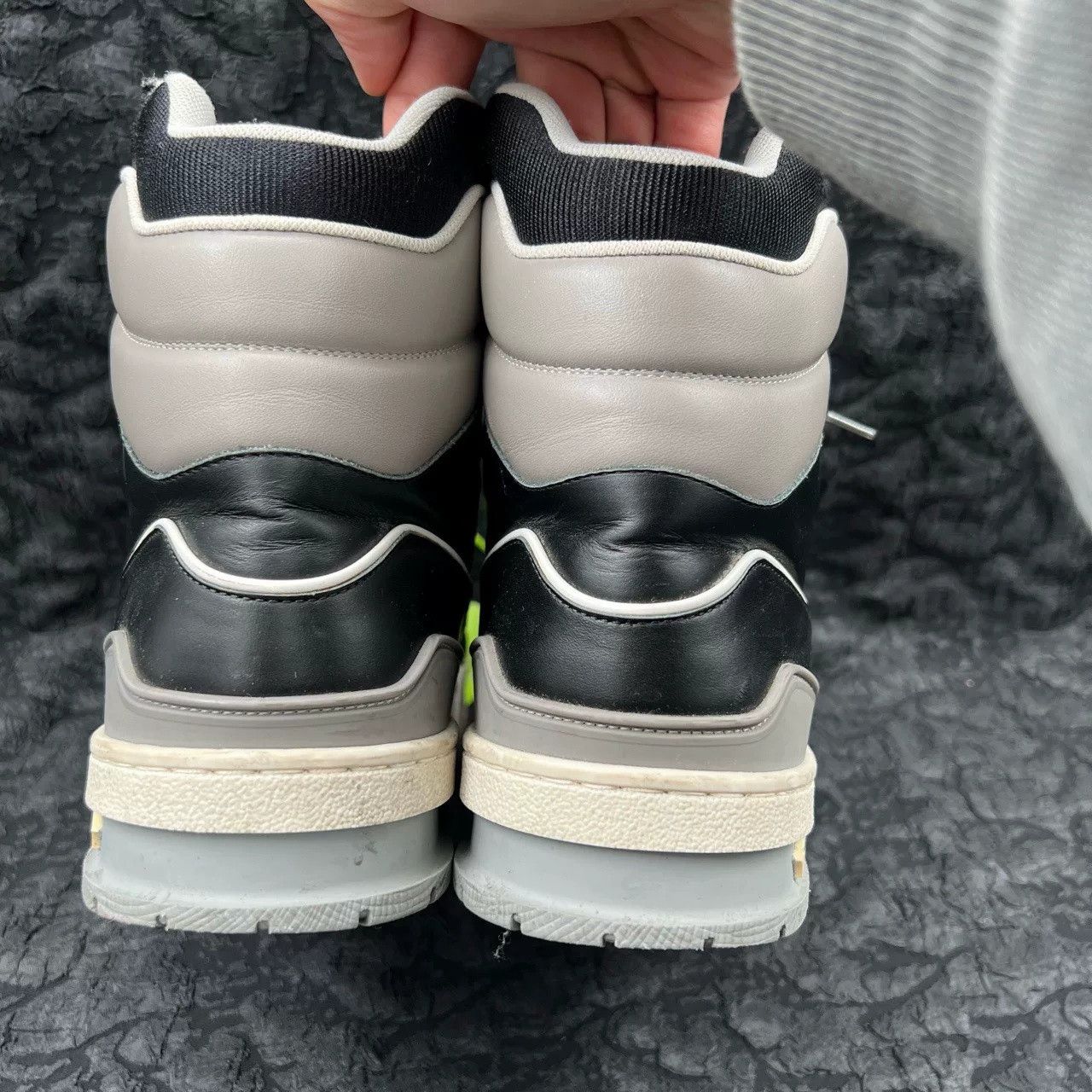 Louis Vuitton Louis Vuitton Trainer Black Gray High-Top Size US 8 / EU 41 - 4 Thumbnail