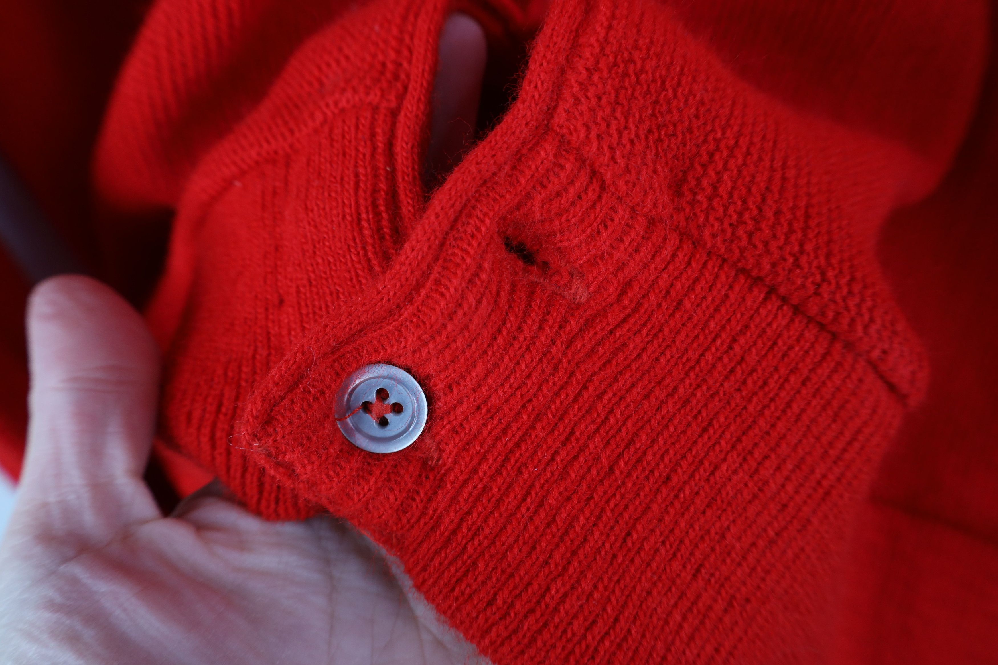 Izod Vintage 90s Izod Knit Button Cardigan Sweater Red Acrylic Size US L / EU 52-54 / 3 - 5 Thumbnail