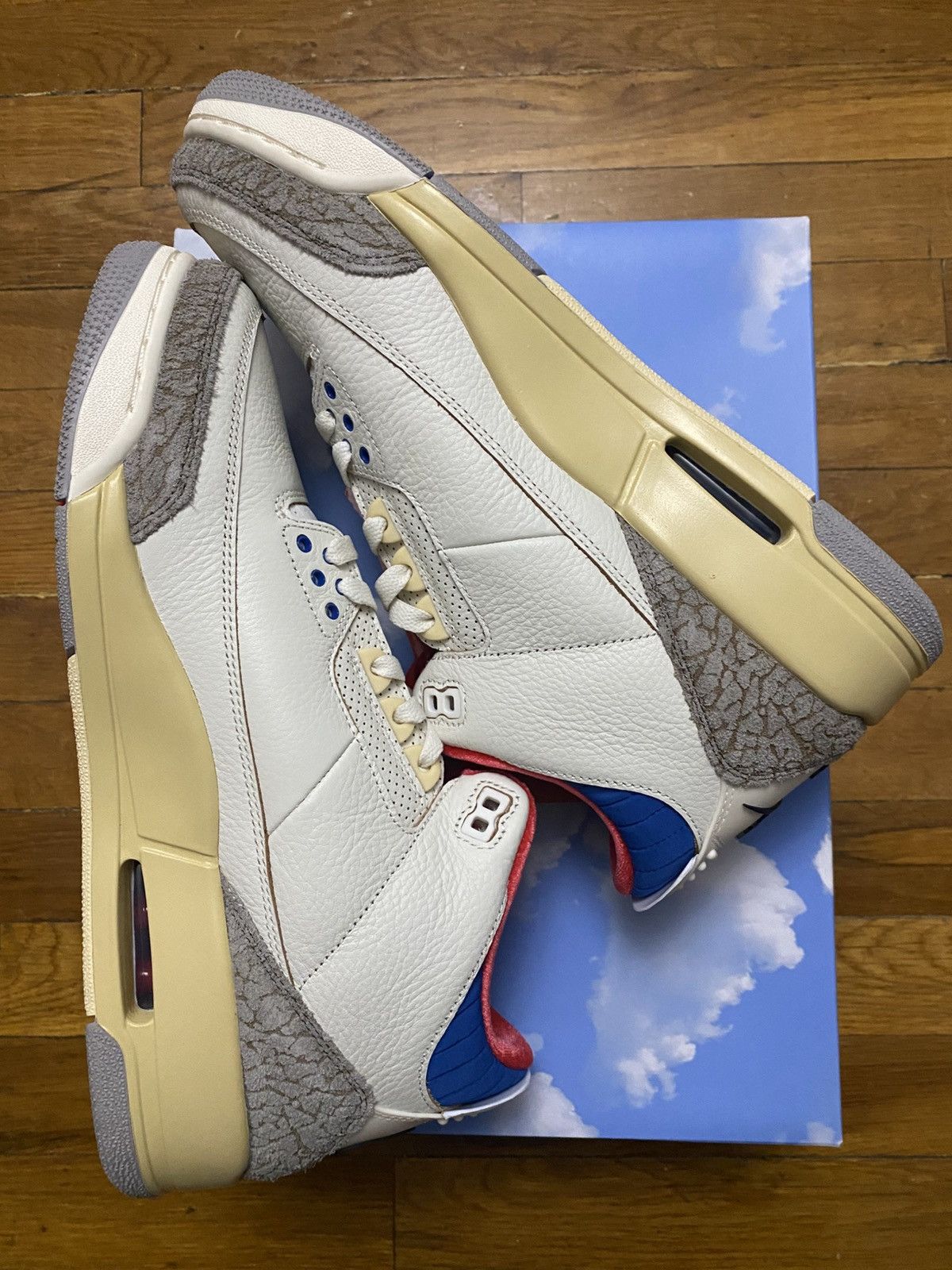 Jordan Brand Size 10.5 - Jordan 3 Retro Seoul 2.0 Cream Red Blue Men’s Size US 10.5 / EU 43-44 - 6 Thumbnail