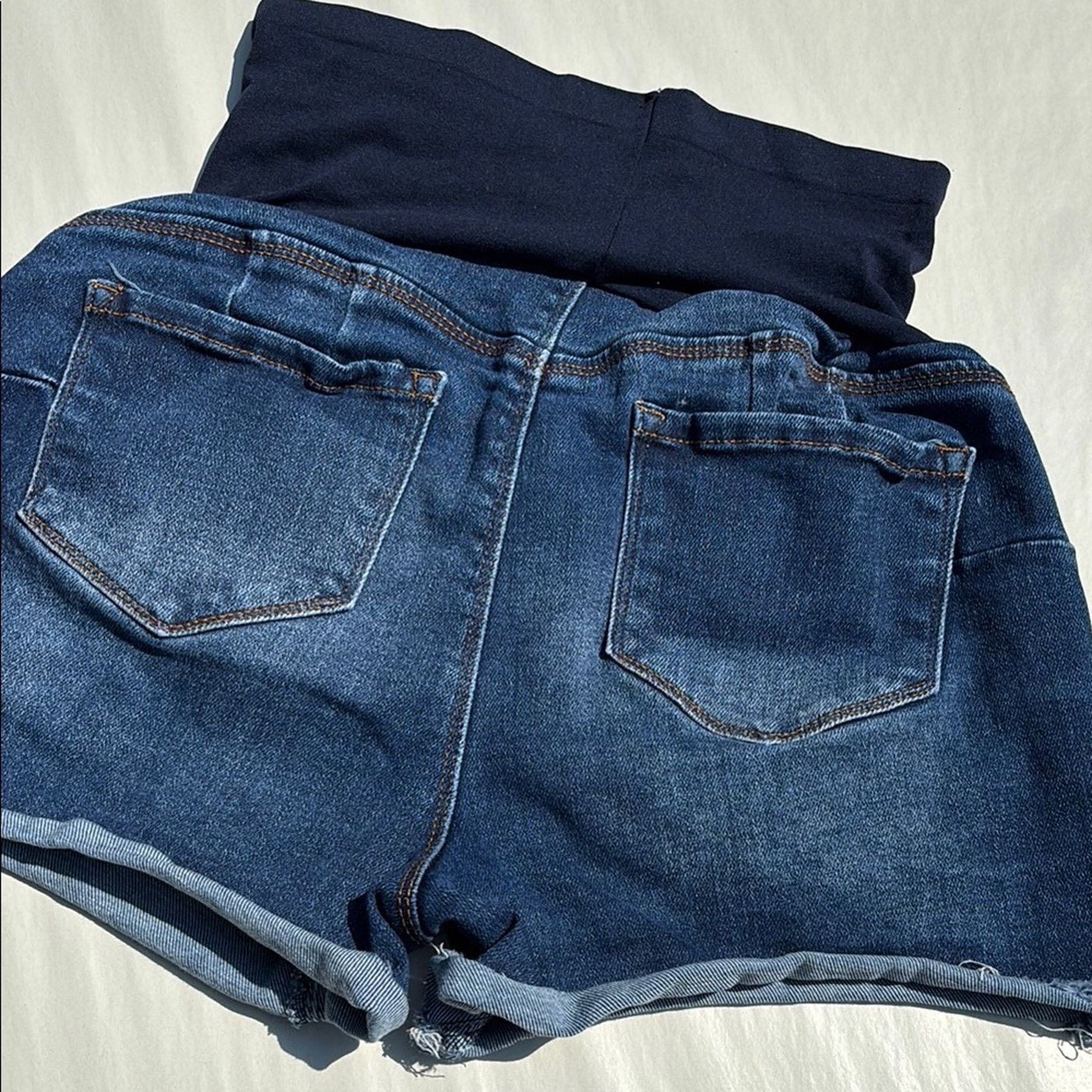 The Unbranded Brand Haute Mama High-Waisted Denim Maternity Shorts Large Size 32" / US 10 / IT 46 - 3 Thumbnail