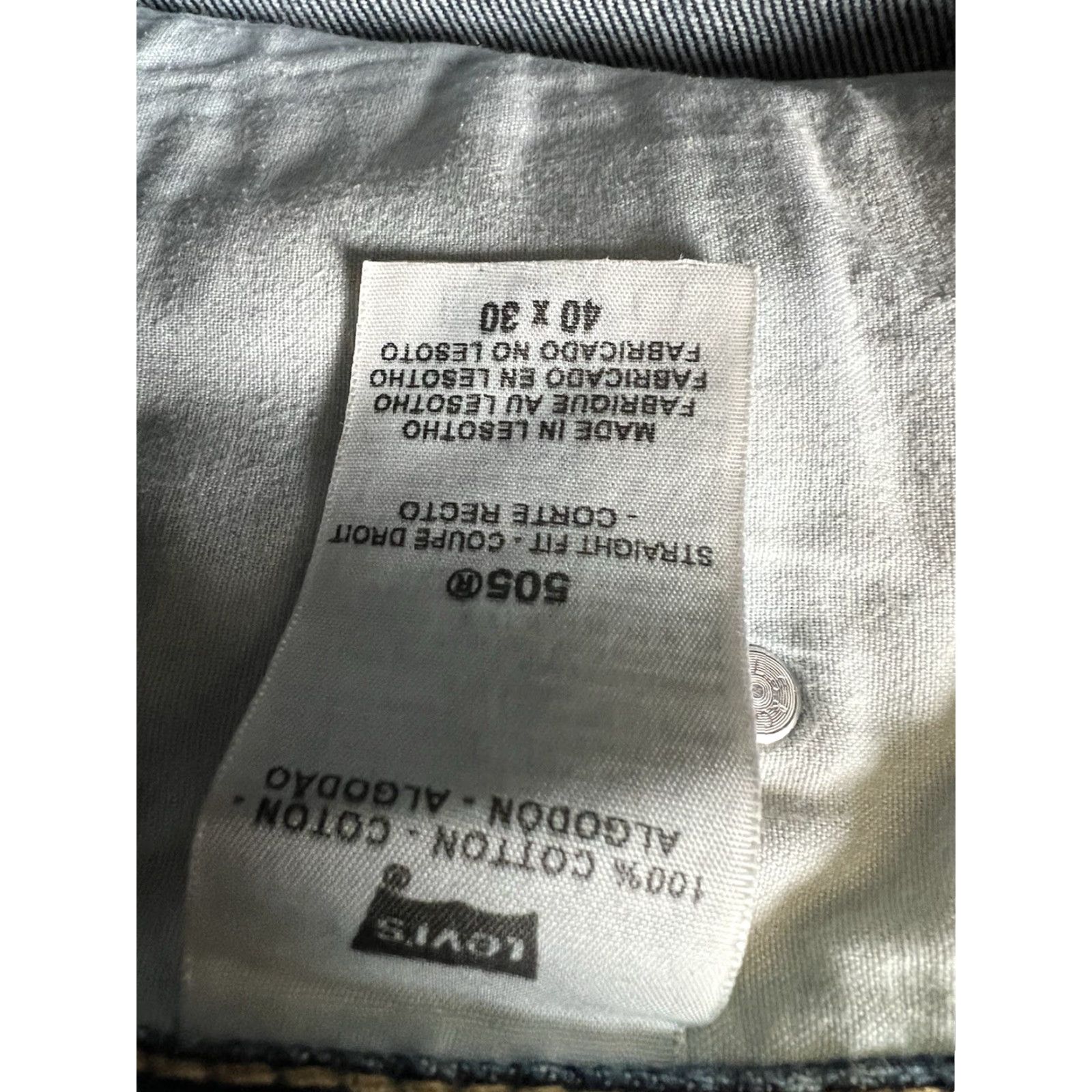 Levi's VINTAGE Levi’s 505 Jeans Denim Blue Medium Wash 40x30 Straight Jeans Men 90s USA Denim Straight Model Levi’s 505 Waist 40 Inseam 30 In Mens Size US 40 / EU 56 - 7 Thumbnail