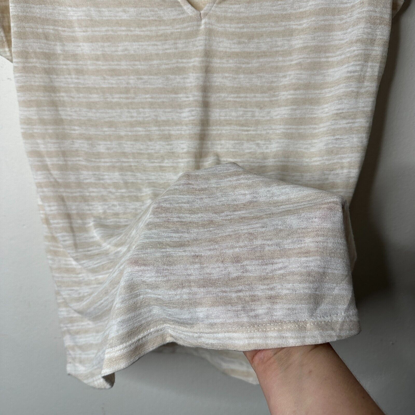 Old Navy Old Navy Cream & White Striped V-Split Neck Tee Blouse Small Size S / US 4 / IT 40 - 5 Thumbnail