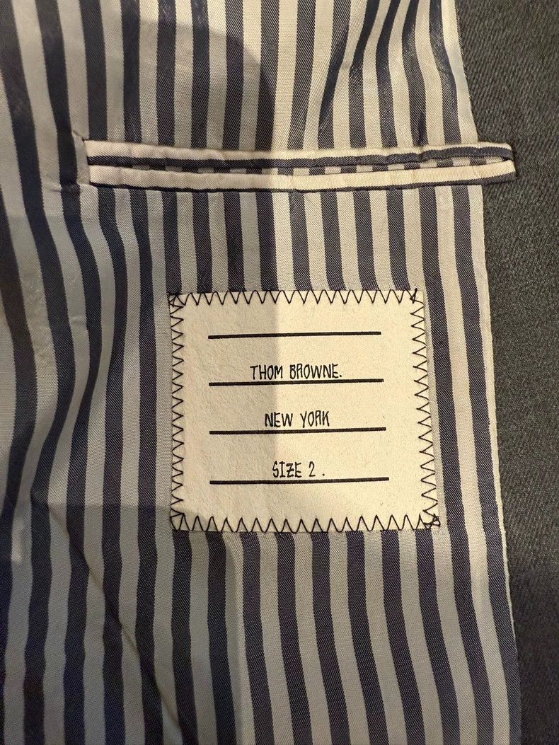 Thom Browne THOM BROWNE2Classic Medium Grey Solid Blazer 2502-Nextarrow Size 46S - 4 Thumbnail