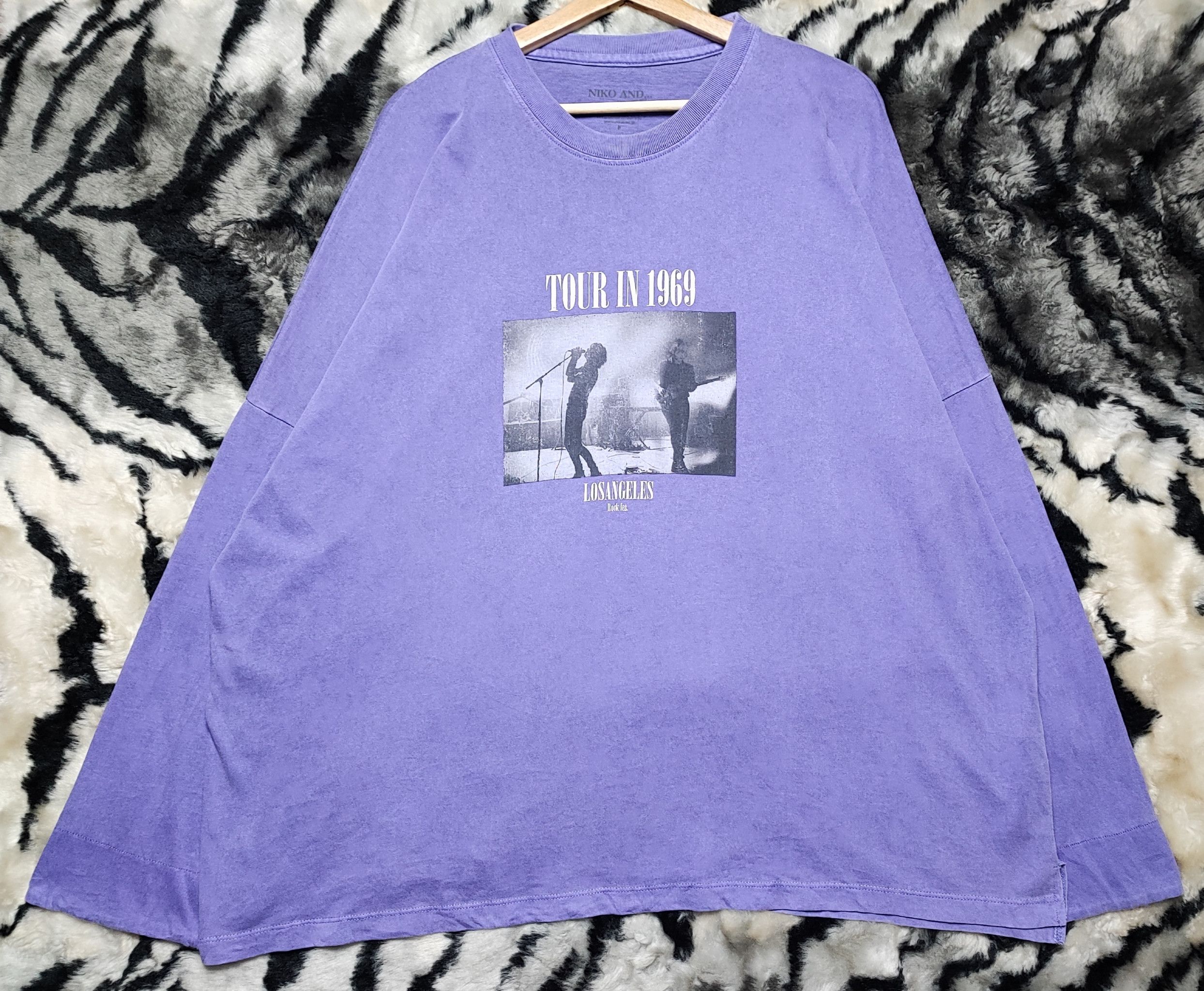Band Tees × Vintage Niko And ... Band Tshirt Size ONE SIZE - 4 Thumbnail