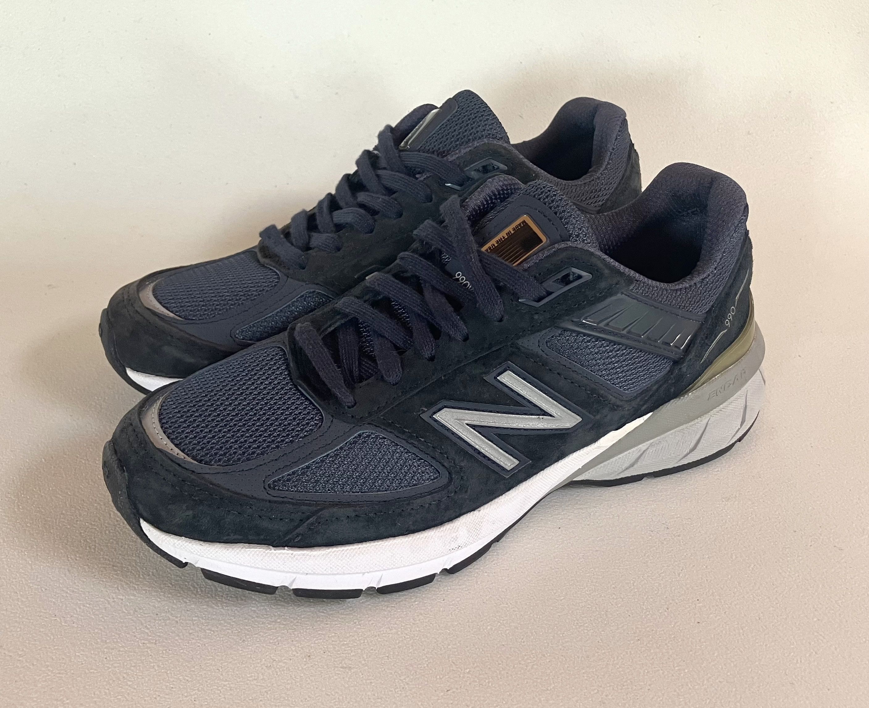 New Balance New Balance Made in USA 990 v5 - Navy Size US 7 / IT 37 - 1 Thumbnail