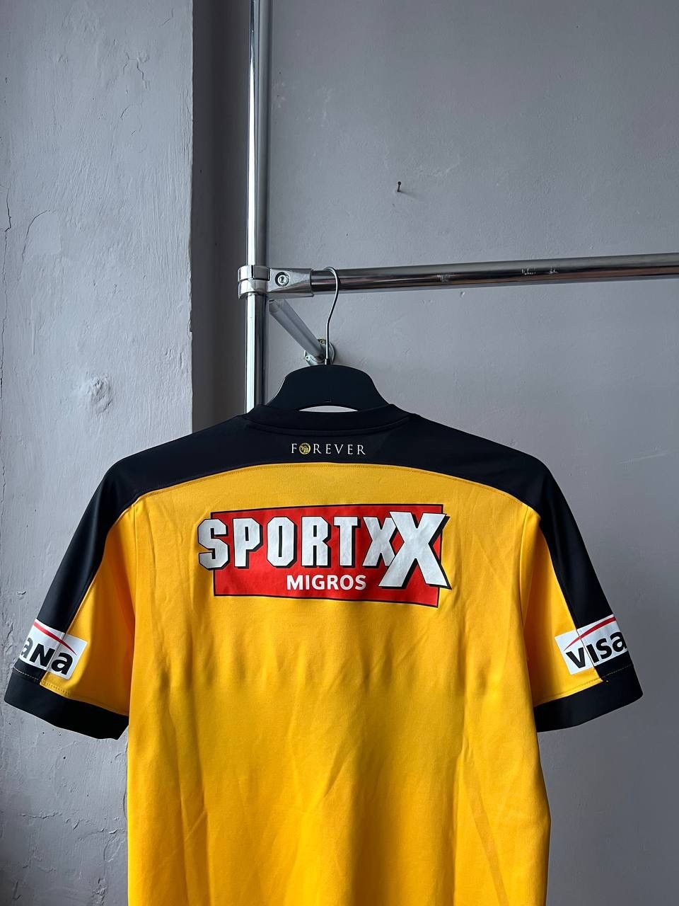 Nike 2016/17 BSC YOUNG BOYS HOME SOCCER JERSEY FOOTBALL SHIRT M Size US M / EU 48-50 / 2 - 15 Thumbnail