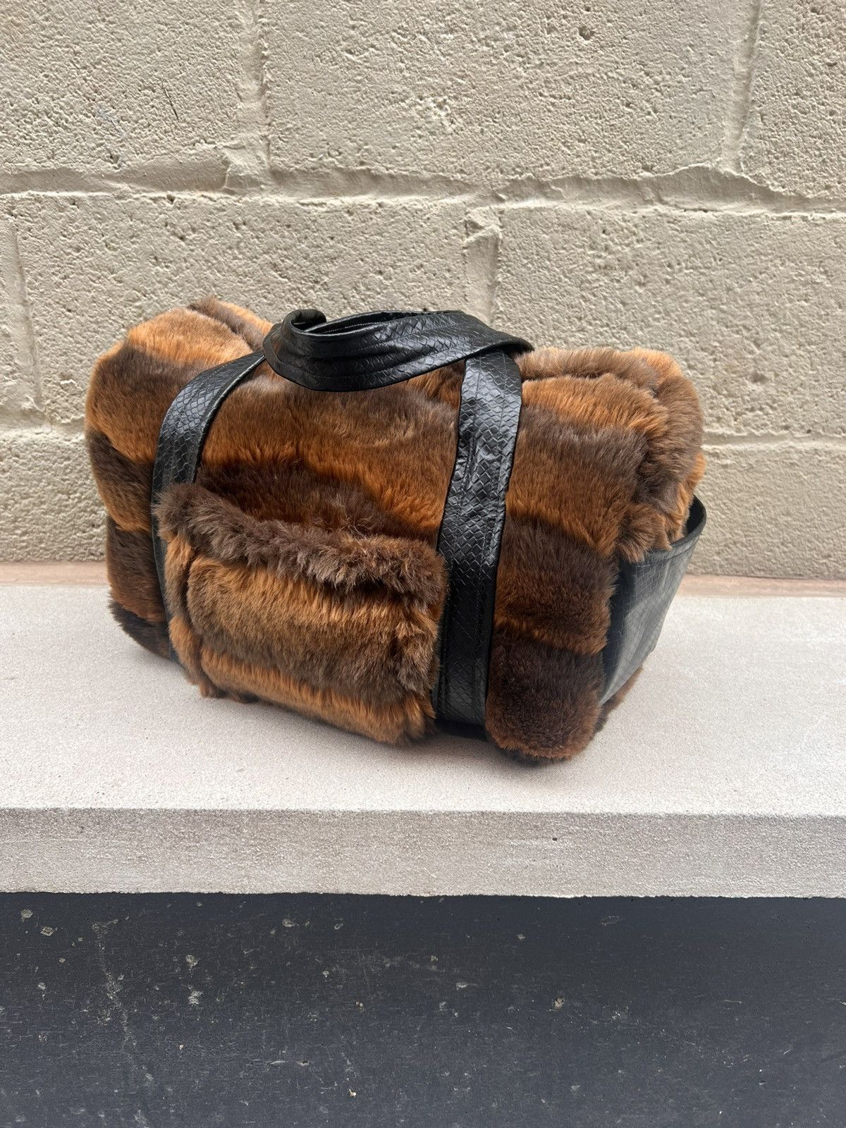 Other Njeri Marikazi Handmade snakeskin fur duffle Size ONE SIZE - 2 Thumbnail
