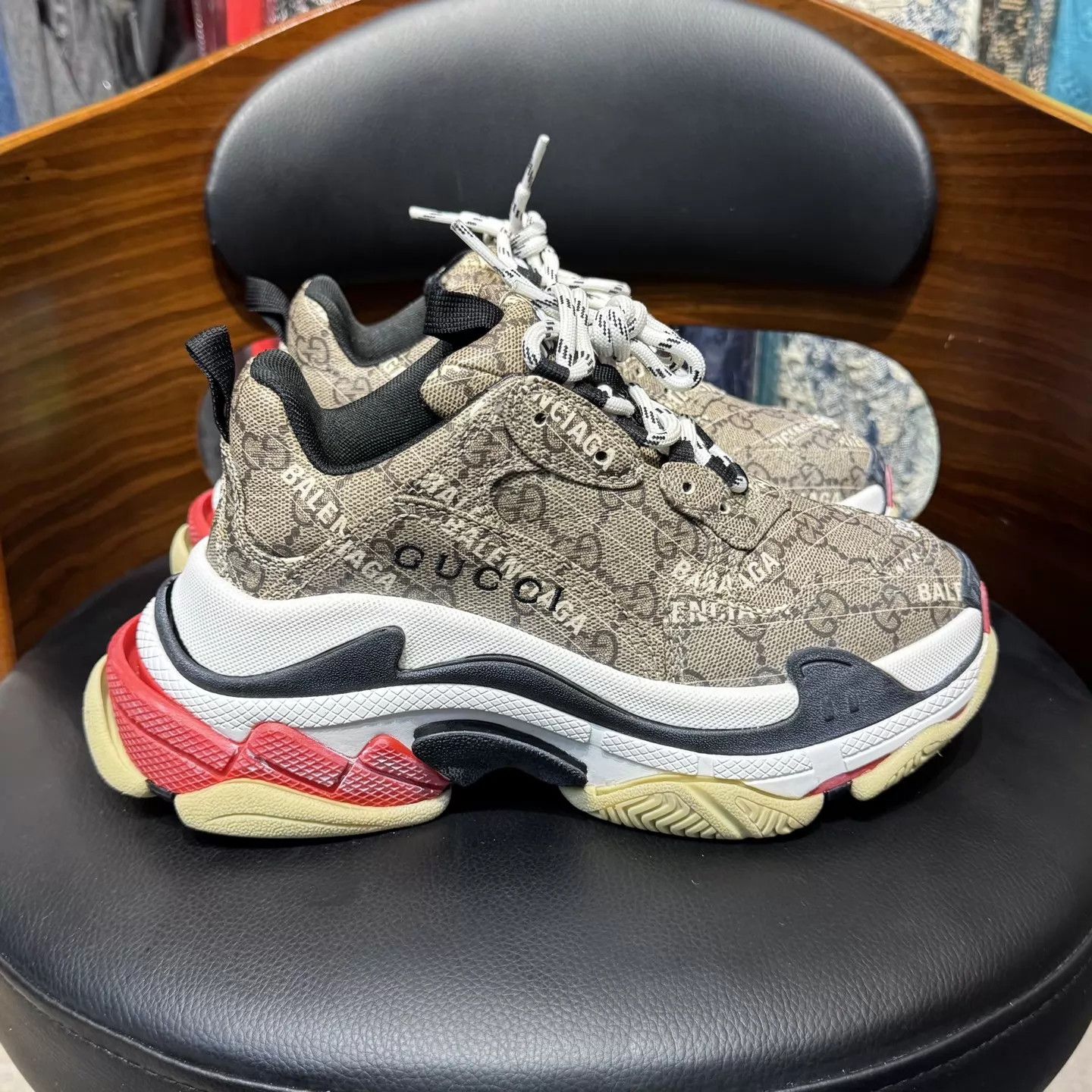 Balenciaga Balenciaga x Gucci Triple S Brown 35 Worn 2x Allover Size US 4.5 / IT 34.5 - 5 Thumbnail