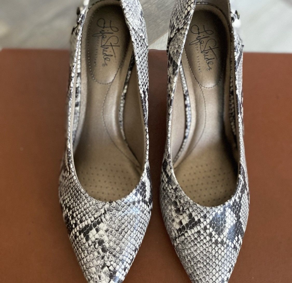 Other LIFE STRIDE SEVYN SNAKE PUMPS POINTED TOE HEELS SZ 11 Size US 11 / IT 41 - 6 Thumbnail