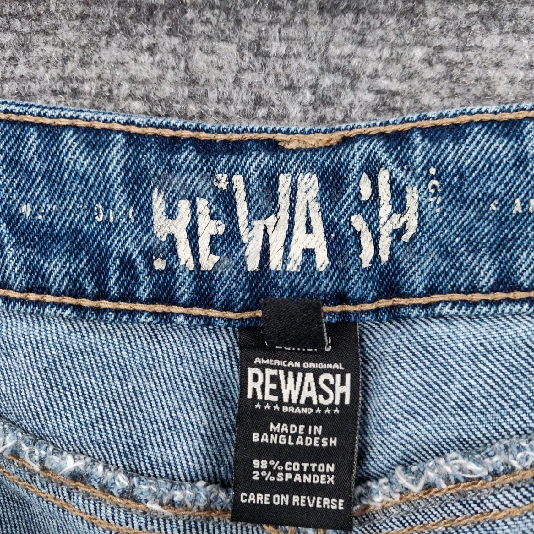 Vintage Rewash Jeans Womens 7/28 Cropped Mid Rise Distressed Blue Denim Rinse Wash Size 28" / US 6 / IT 42 - 3 Thumbnail