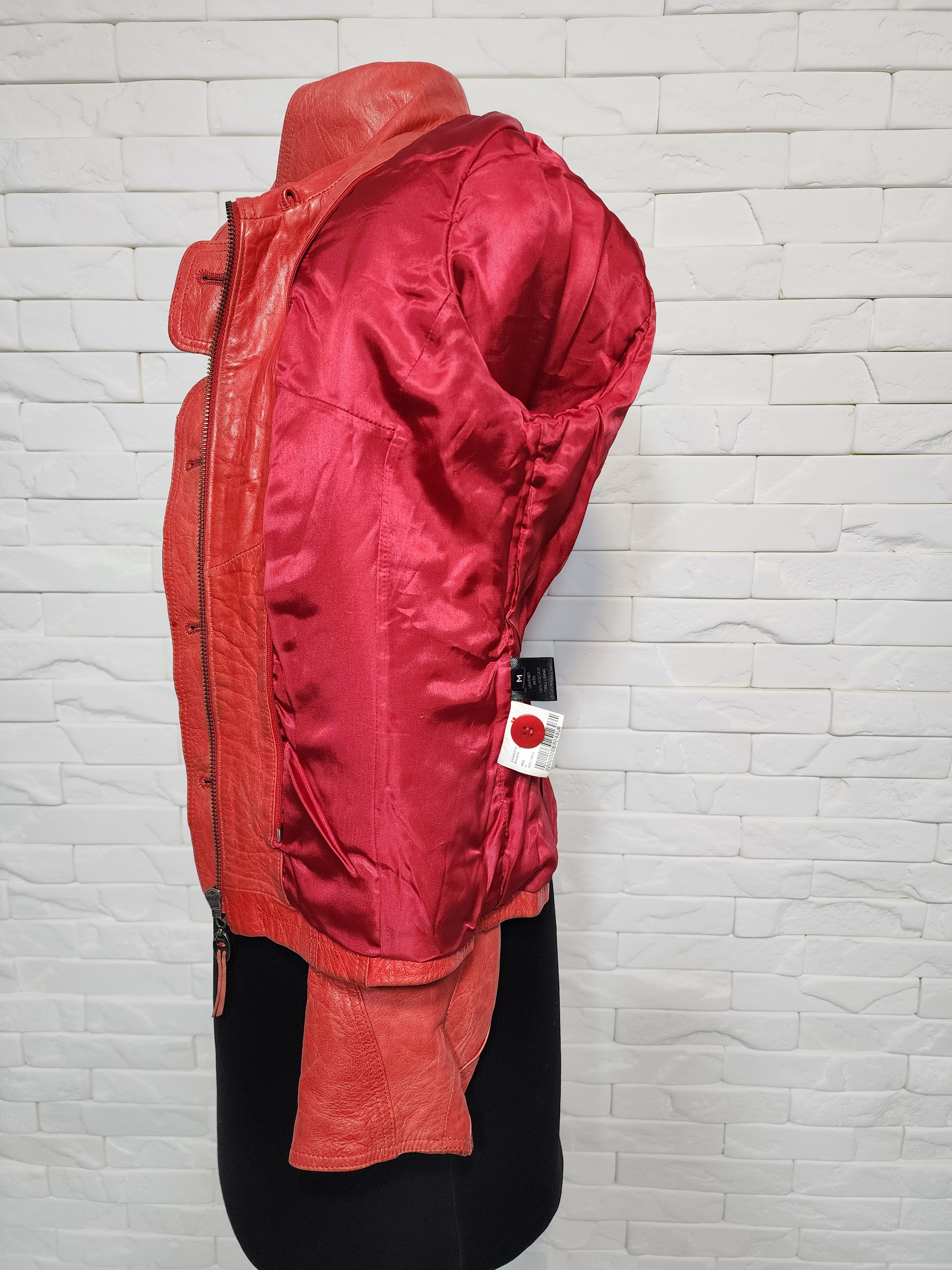 Designer Women's red leather jacket. Size M / US 6-8 / IT 42-44 - 10 Thumbnail