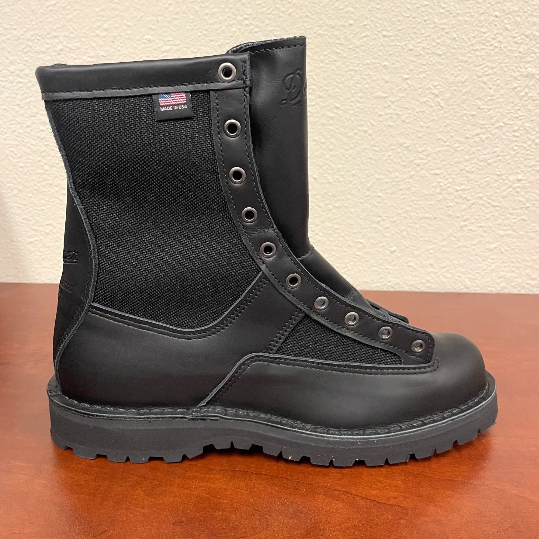 Danner Danner Acadia Boots Mens 10.5 EE Black 8 Inch Leather Nylon Rubber Arch Support Lined Combat US Made Size US 10 / EU 43 - 7 Thumbnail