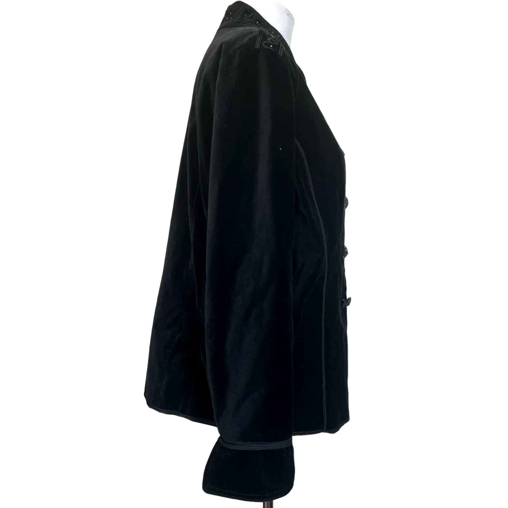 Velvet Reba Velvet Jacket Blazer Black Embellished Details Mandarin Collar Women’s 1X Blazer Plus 1X Womens Velvet Jacket Size XL / US 12-14 / IT 48-50 - 7 Thumbnail
