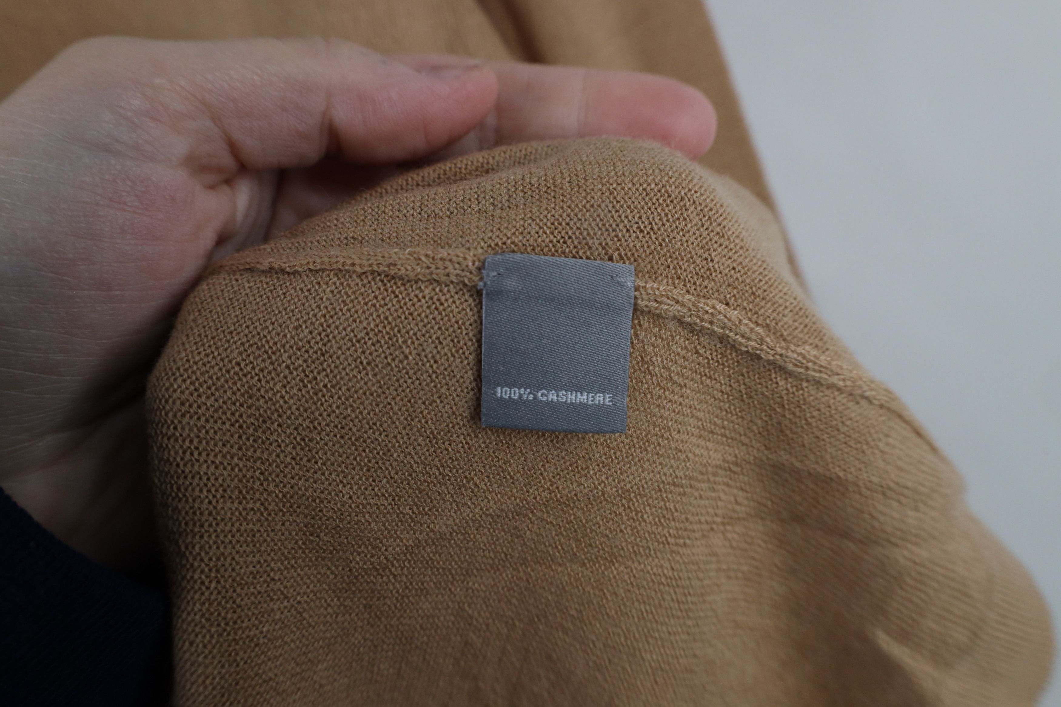Neiman Marcus × Vintage Vintage Neiman Marcus Lightweight Cashmere Sweater Beige Size L / US 10 / IT 46 - 7 Thumbnail