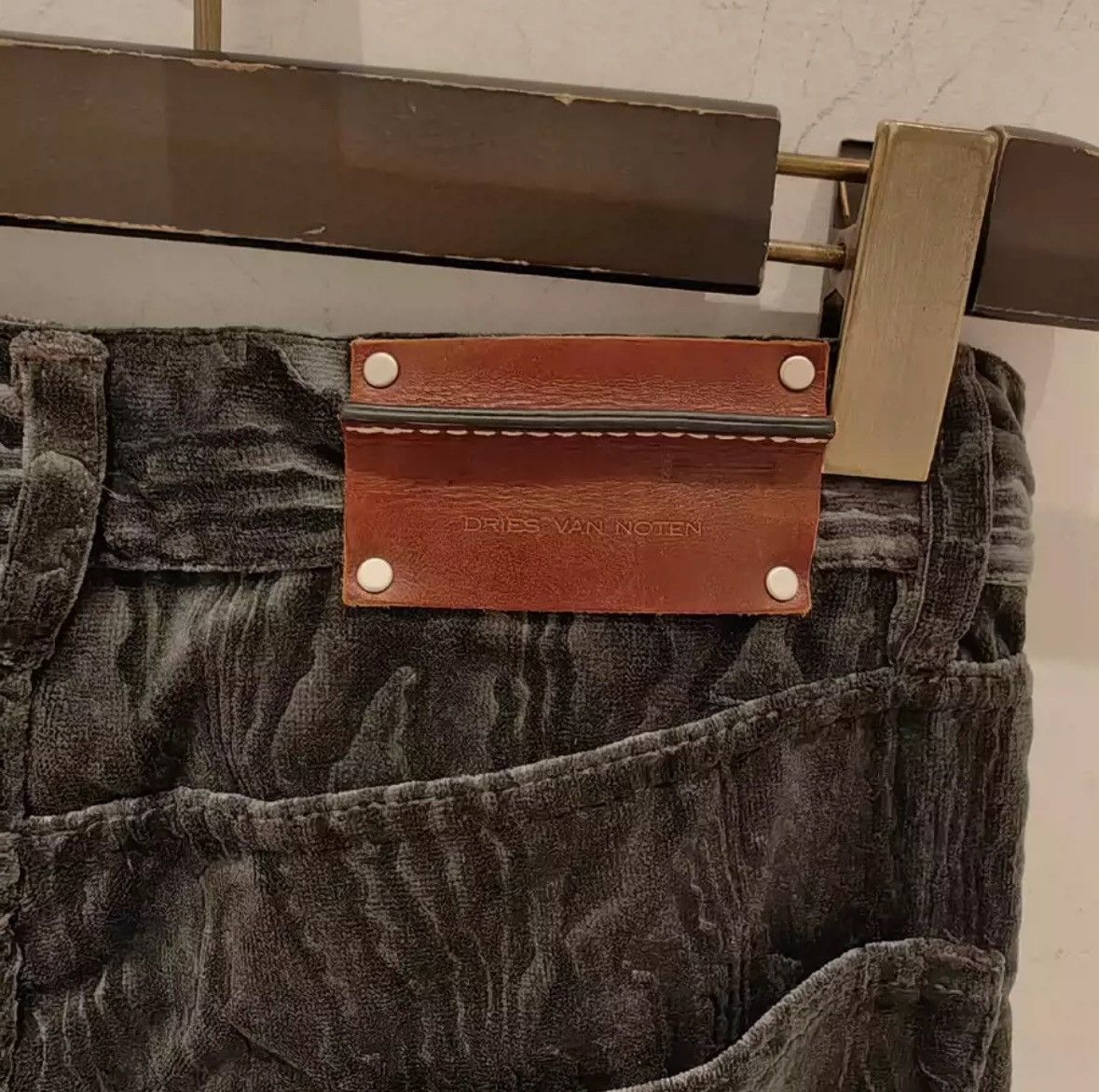 Dries Van Noten Dries van noten Velvet trousers 2412-Nextarrow Size US 29 - 5 Thumbnail