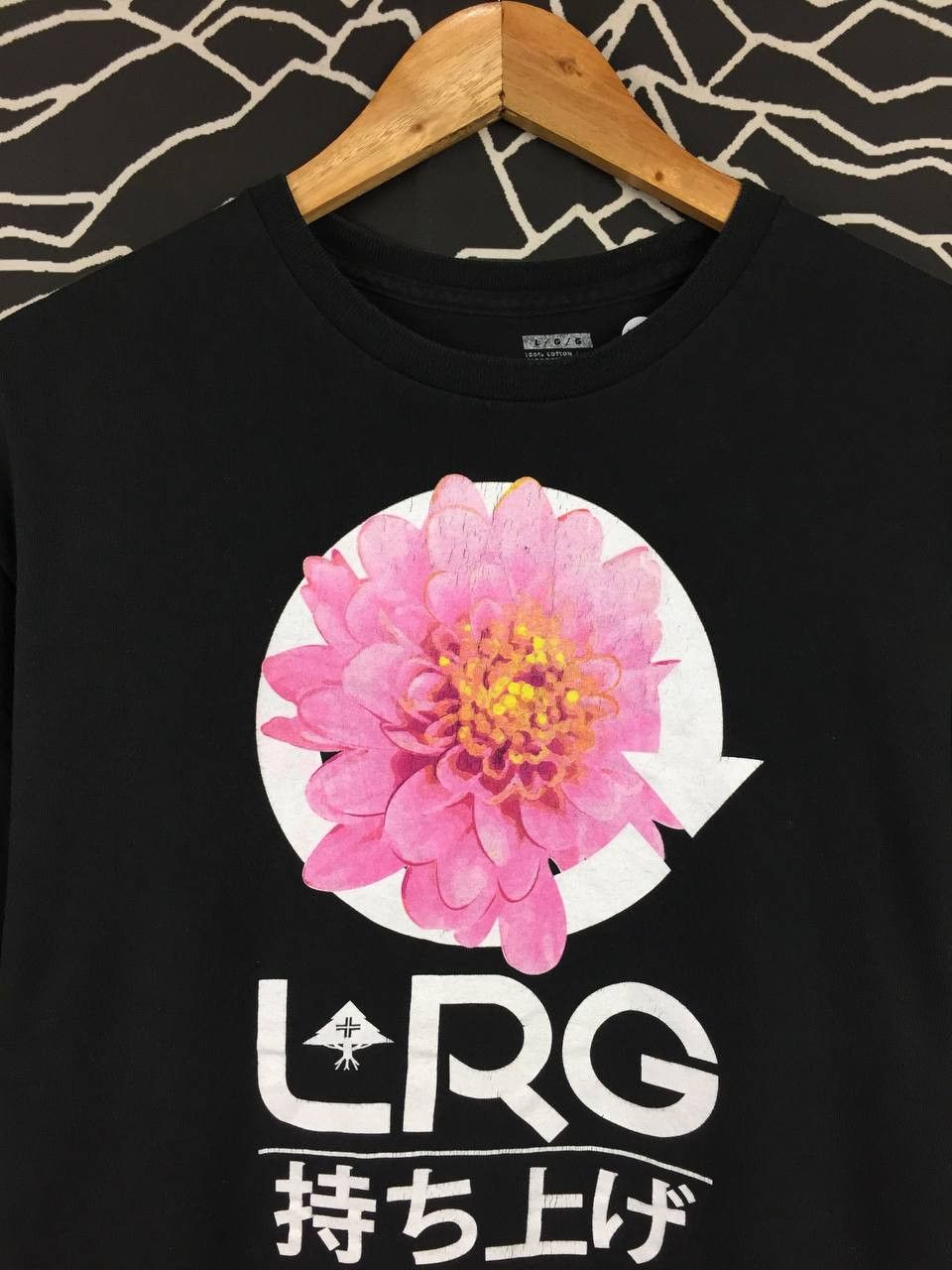 LRG Vtg LRG Lifted Research Group Pink Peony Flower Tee Size US L / EU 52-54 / 3 - 4 Thumbnail