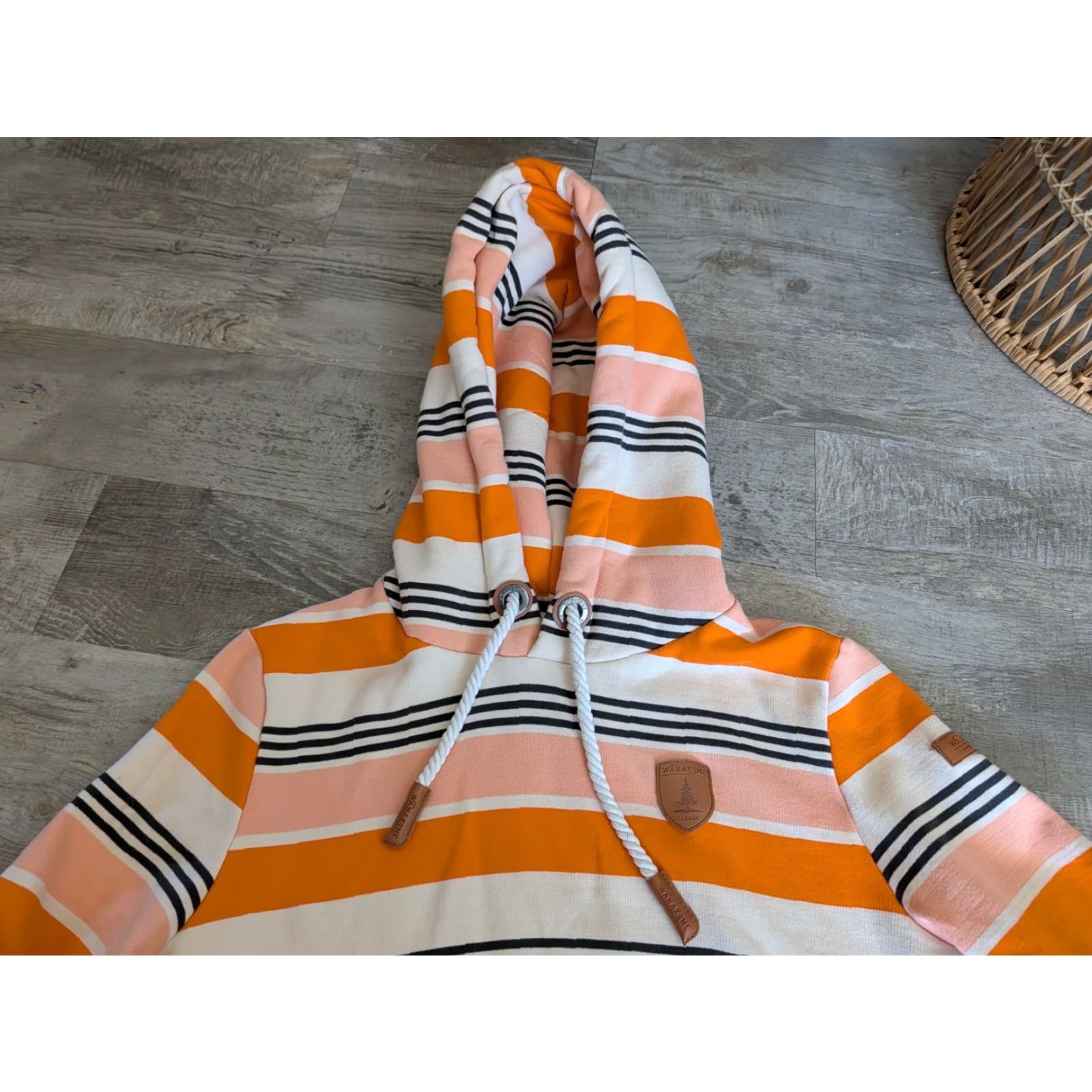 Vintage Wanakome Women’s XL Hoodie Hooded Sweatshirt Orange Black Striped Pockets Size XL / US 12-14 / IT 48-50 - 2 Thumbnail