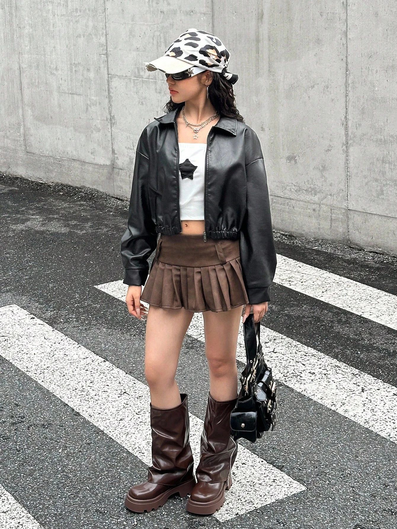 Other Women’s Black Cropped Faux Leather Jacket Size M / US 6-8 / IT 42-44 - 3 Thumbnail