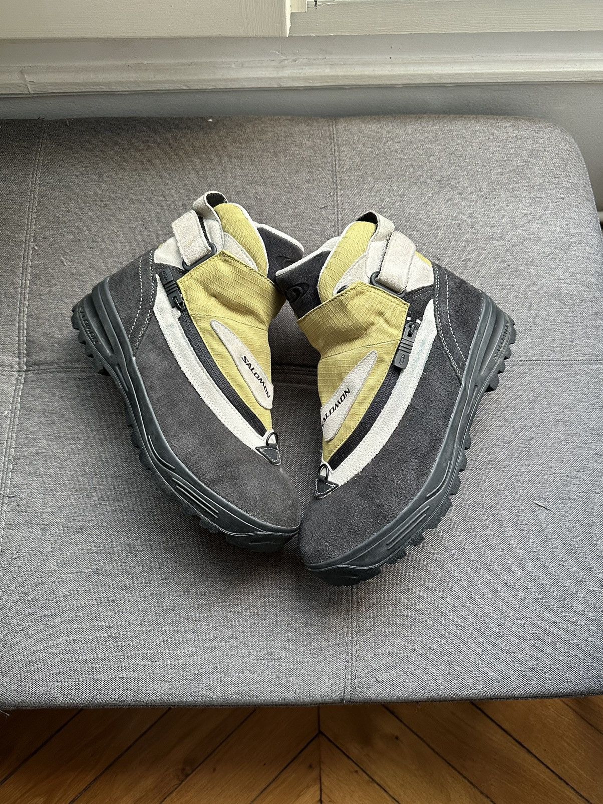 00’s Salomon Adventure 7 Boots Black/Yellow - 9.5us